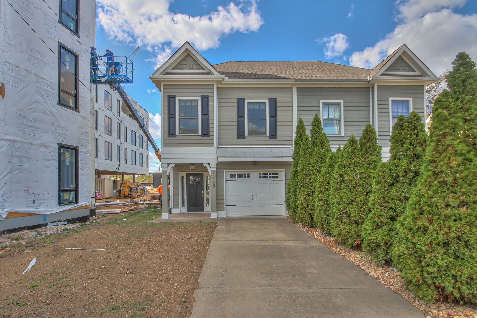 1319B Pillow St