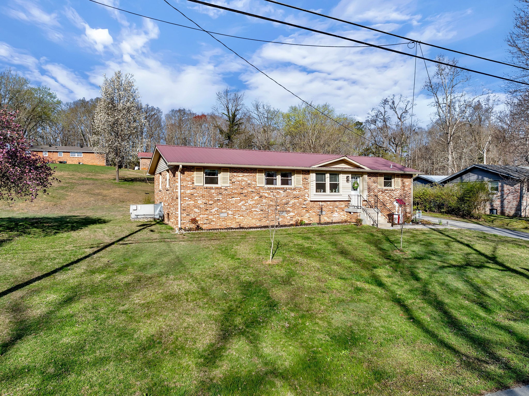 202 Forest Dr