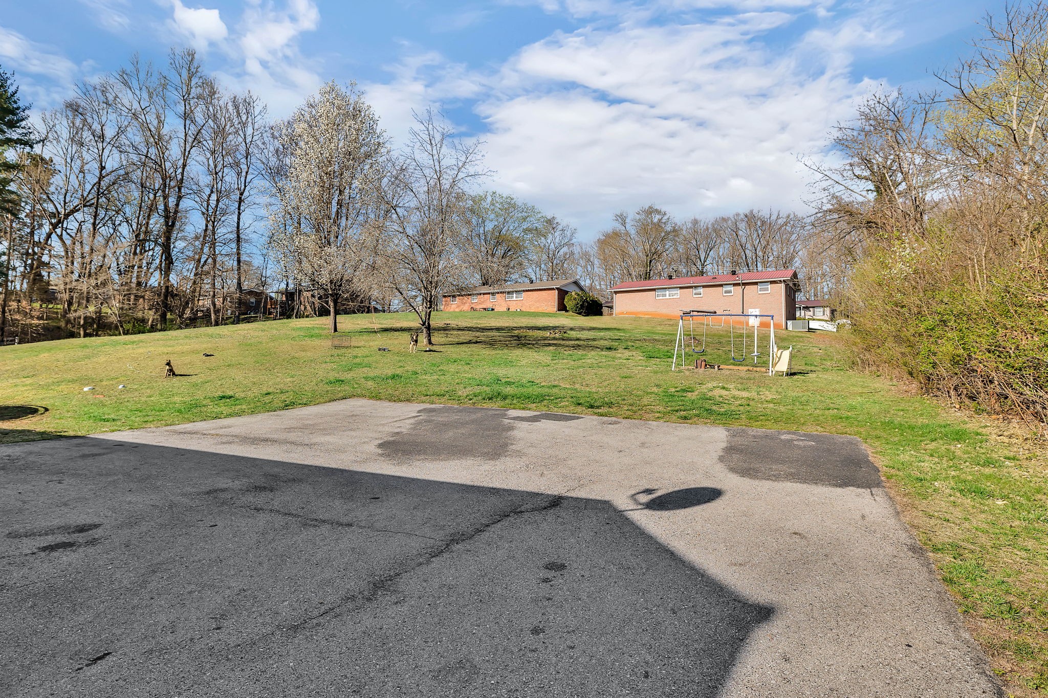 202 Forest Dr