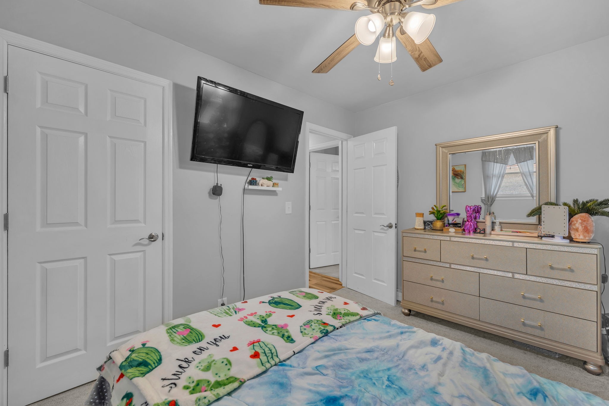 202 Forest Dr