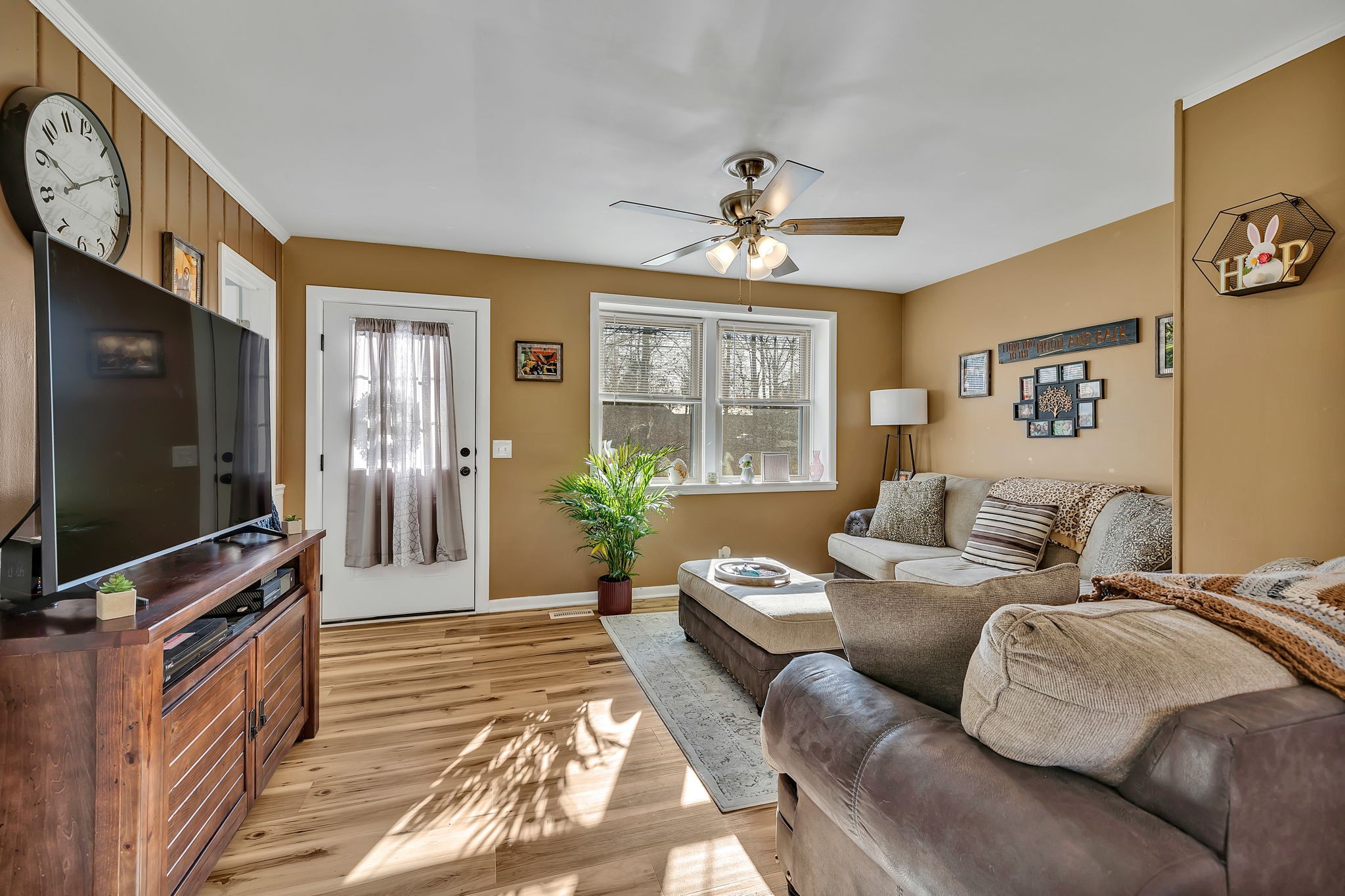 202 Forest Dr
