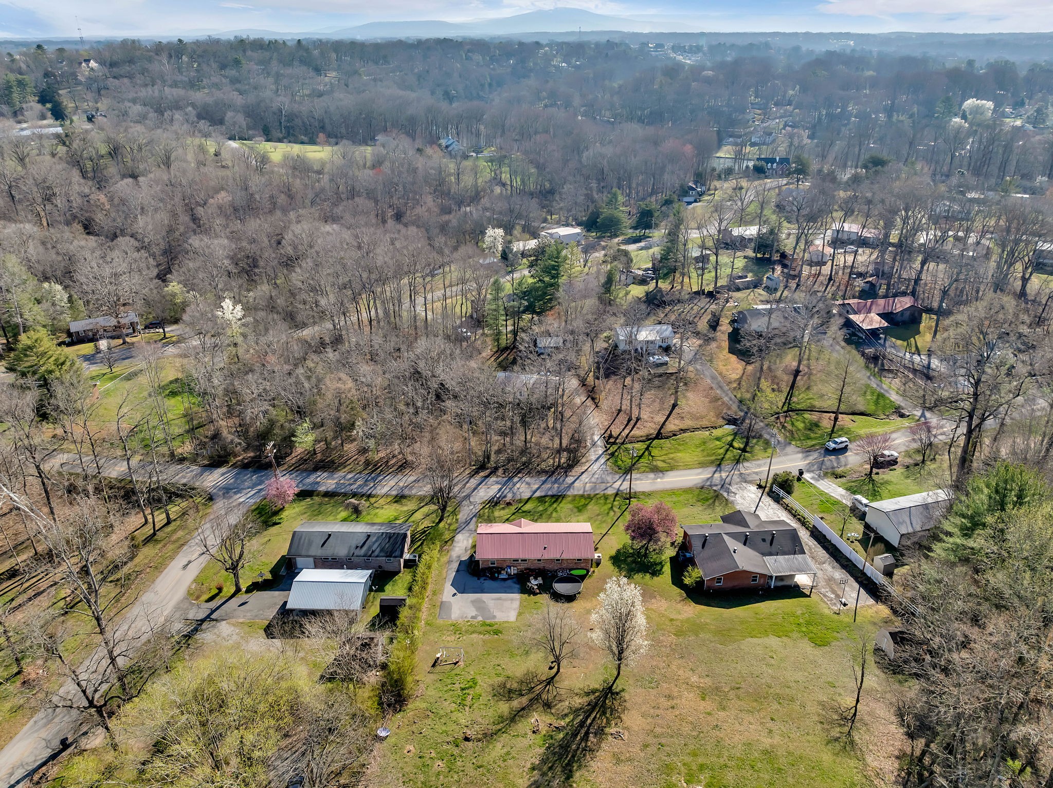 202 Forest Dr