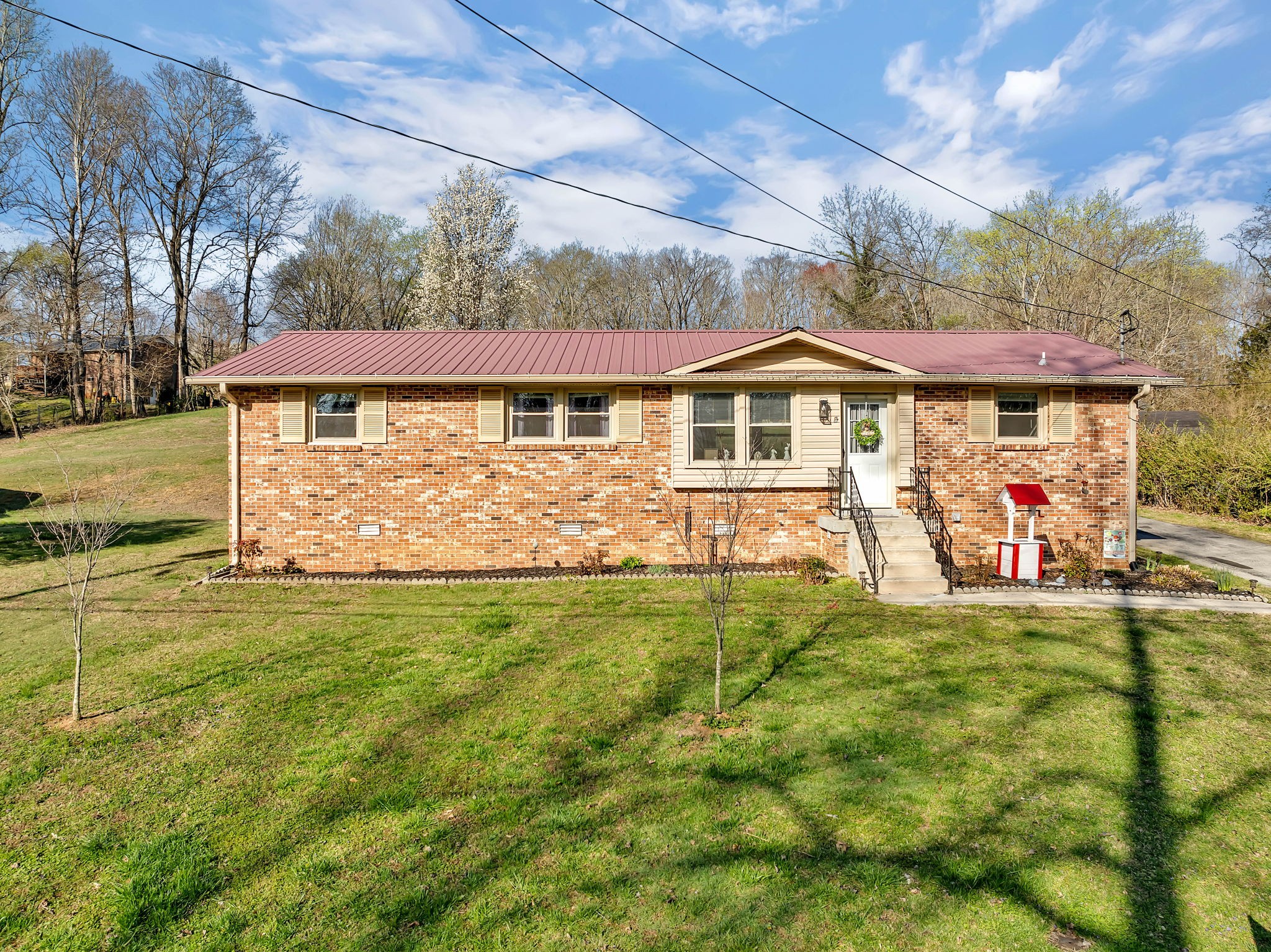 202 Forest Dr