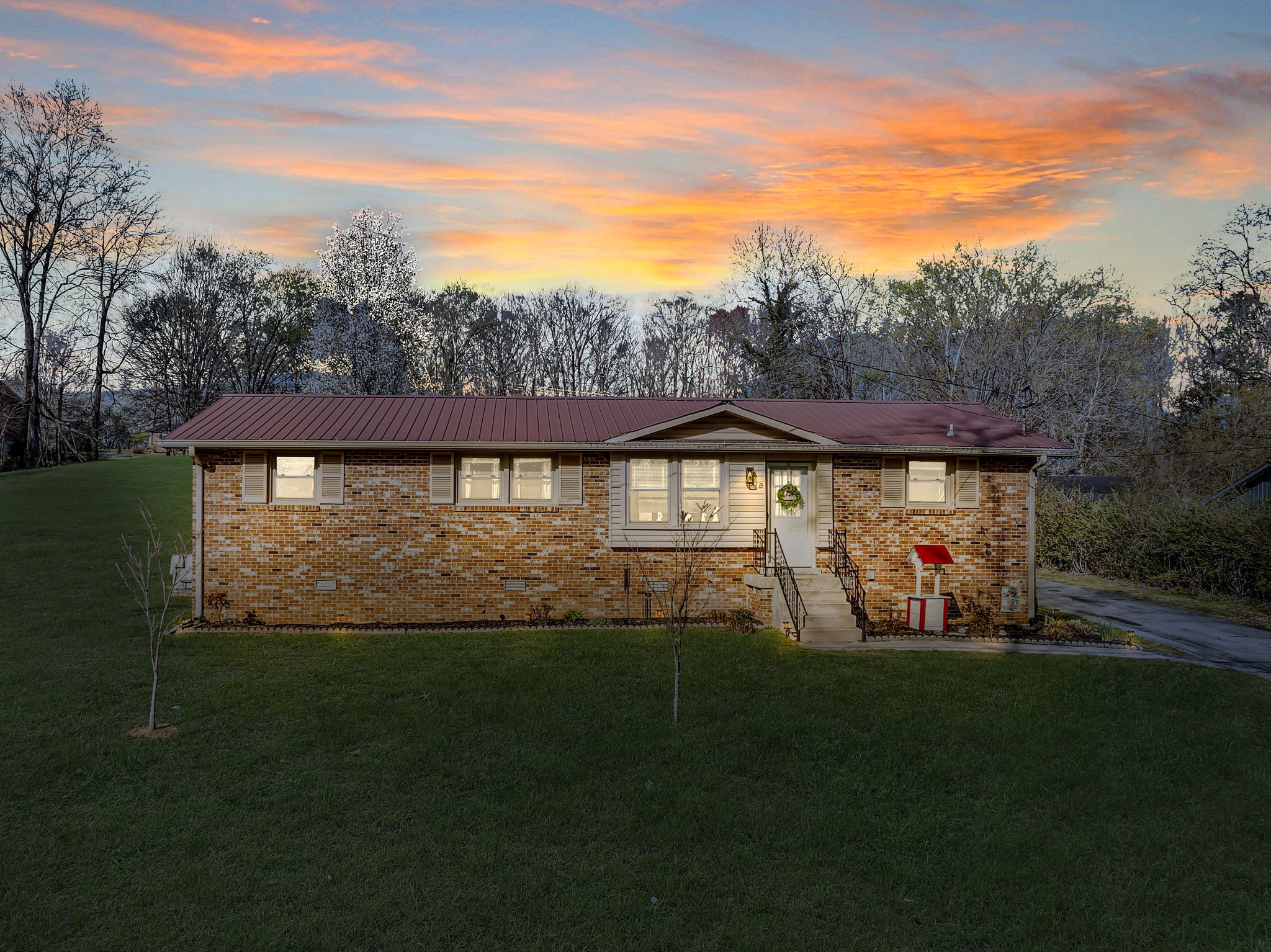 202 Forest Dr