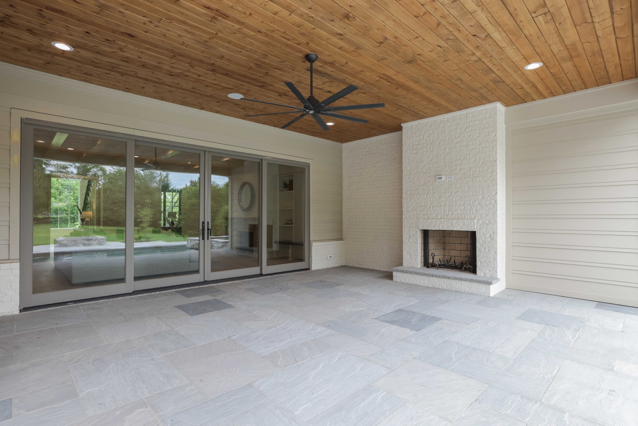 649 Brook Hollow Rd