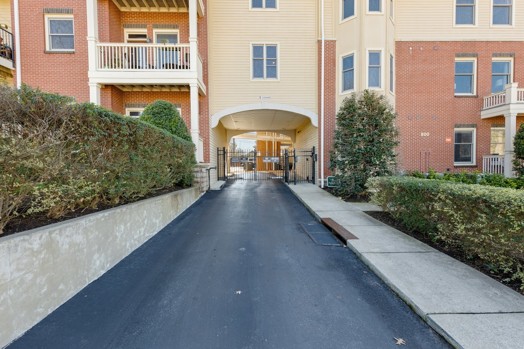 800 Woodland St Unit: 305