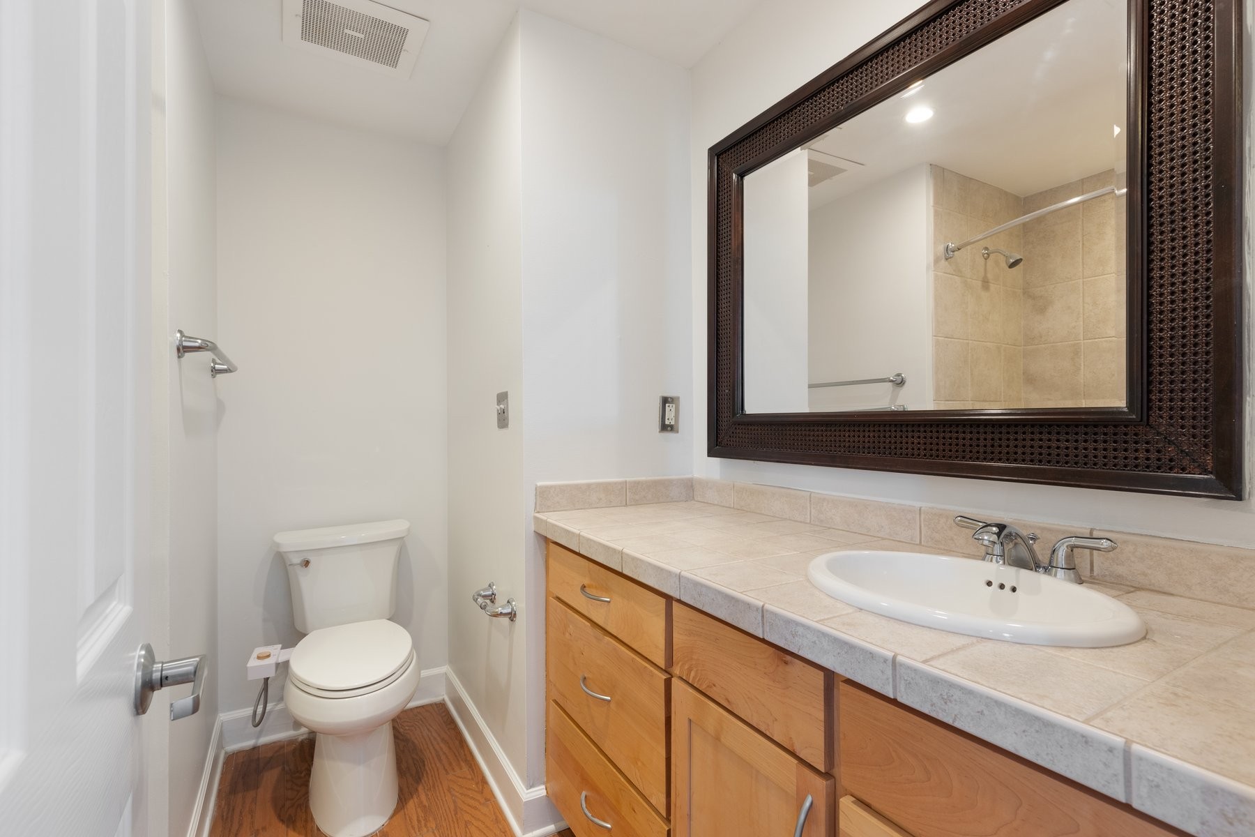 800 Woodland St Unit: 305