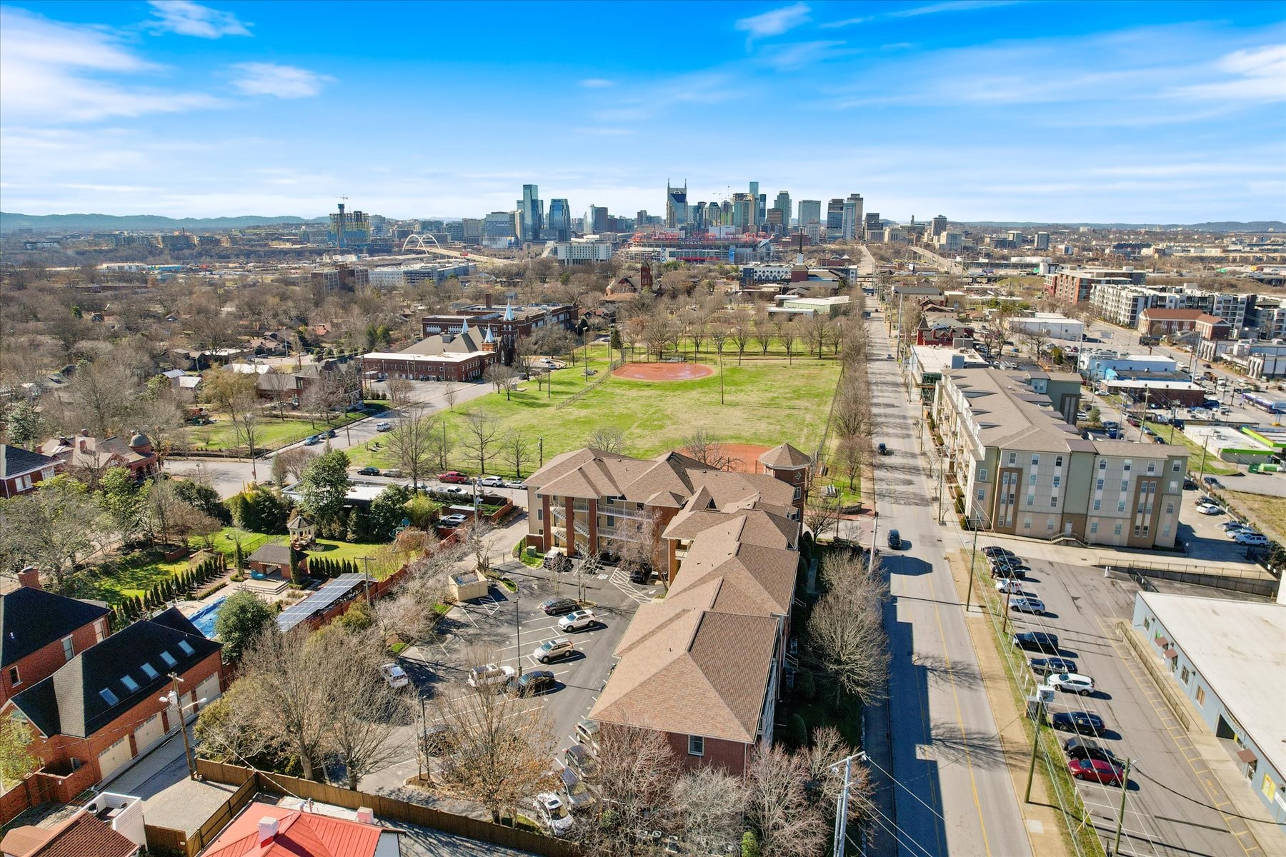 800 Woodland St Unit: 305