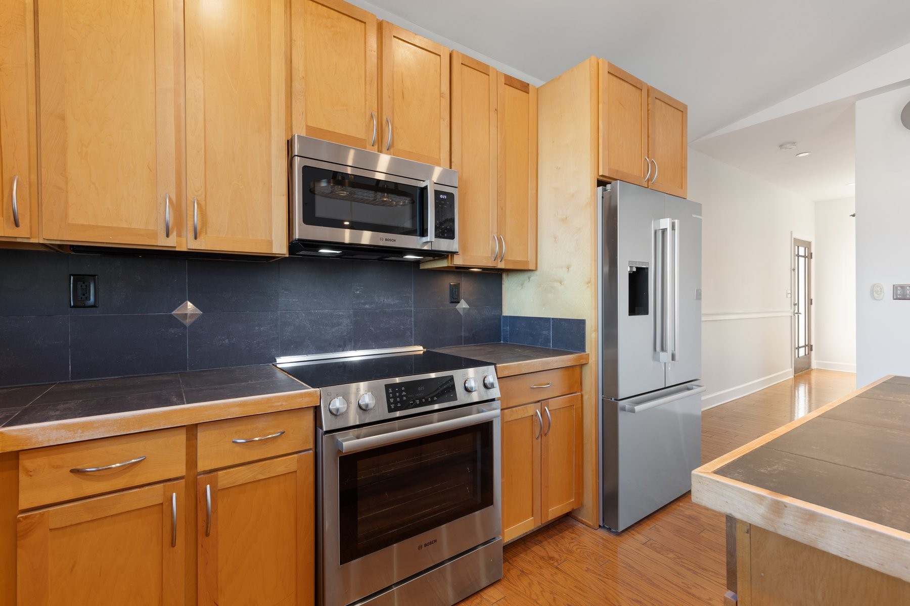 800 Woodland St Unit: 305