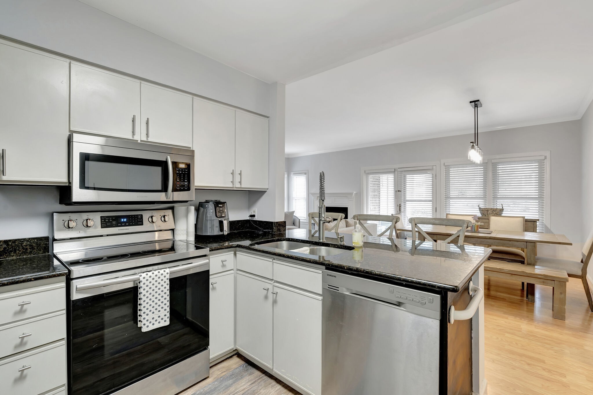 234 Boxmere Pl