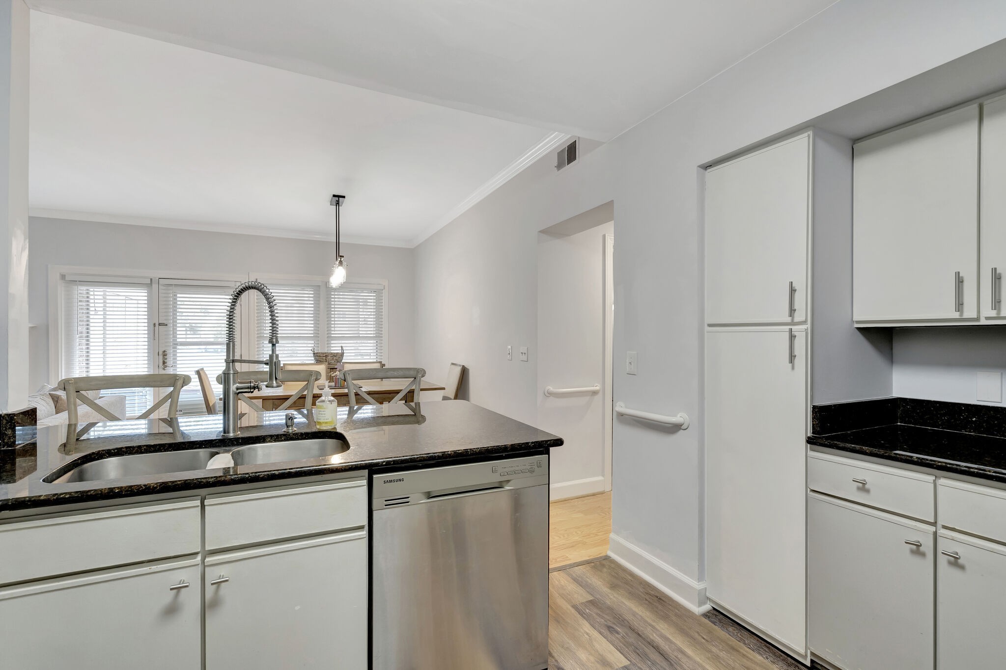 234 Boxmere Pl