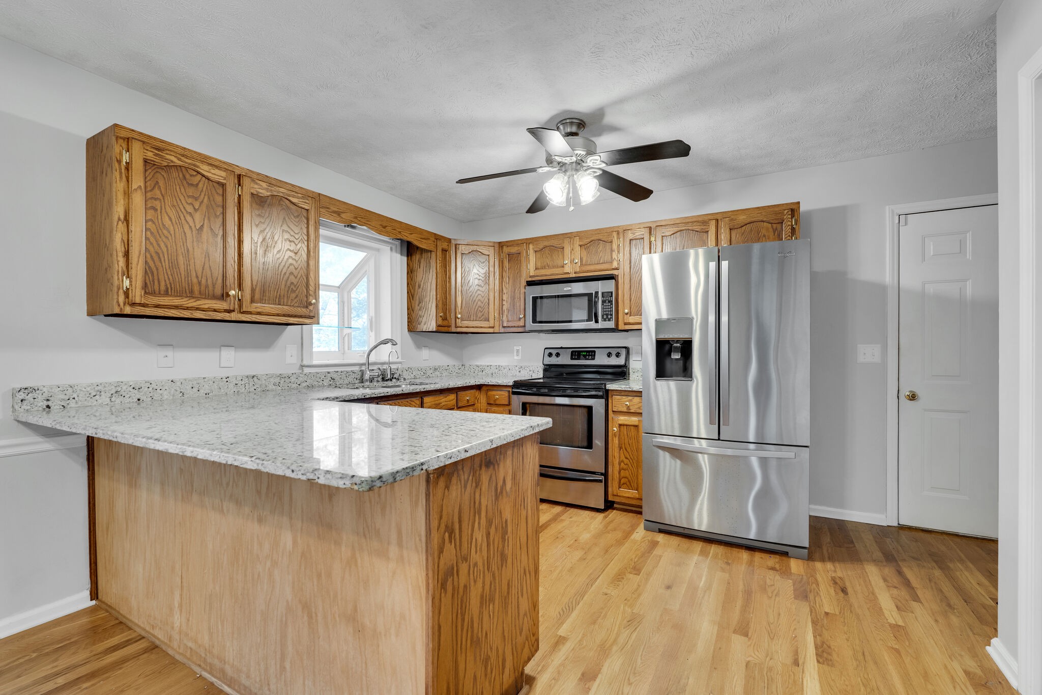 10225 Roanoke Dr