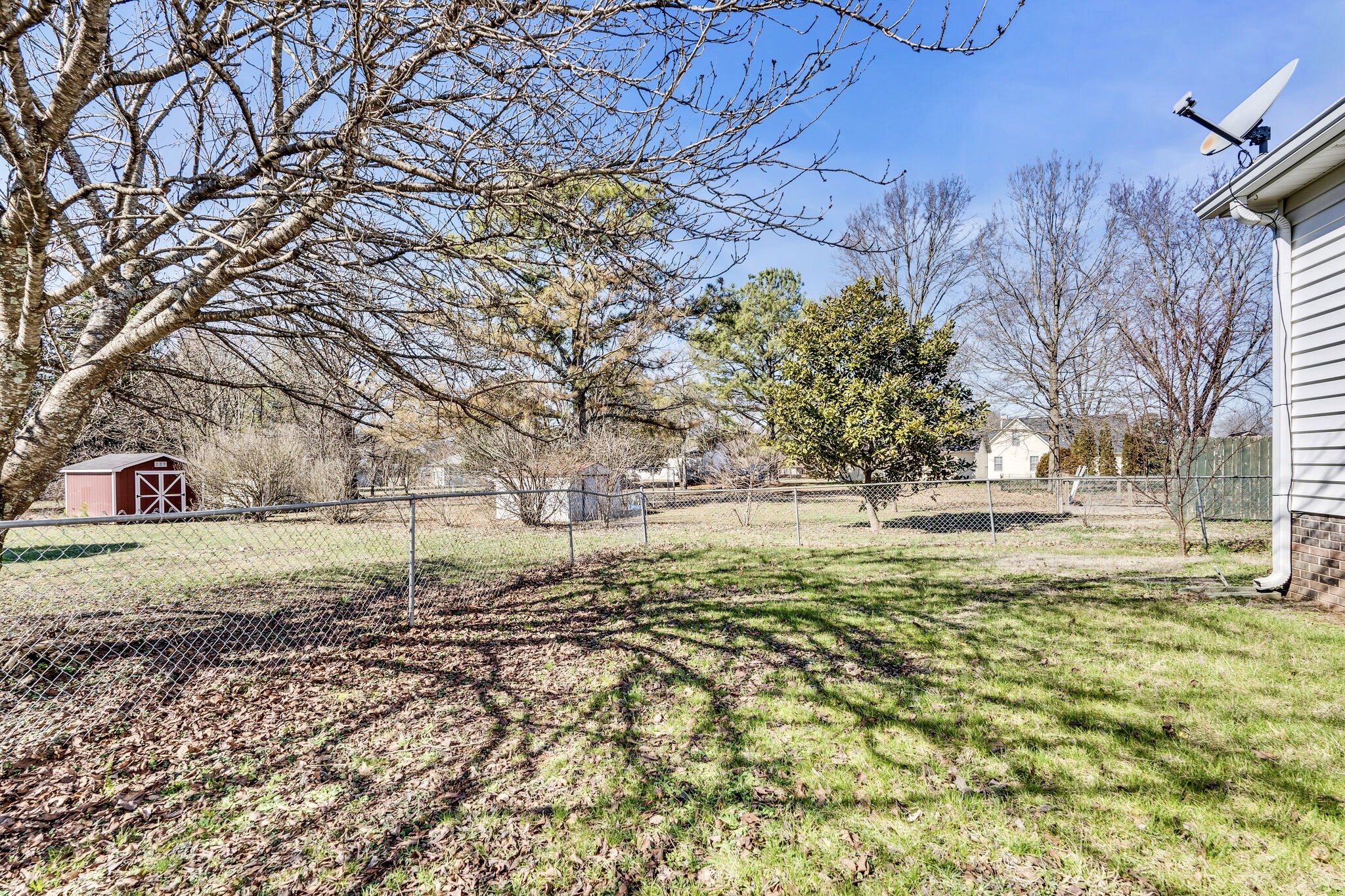 10225 Roanoke Dr