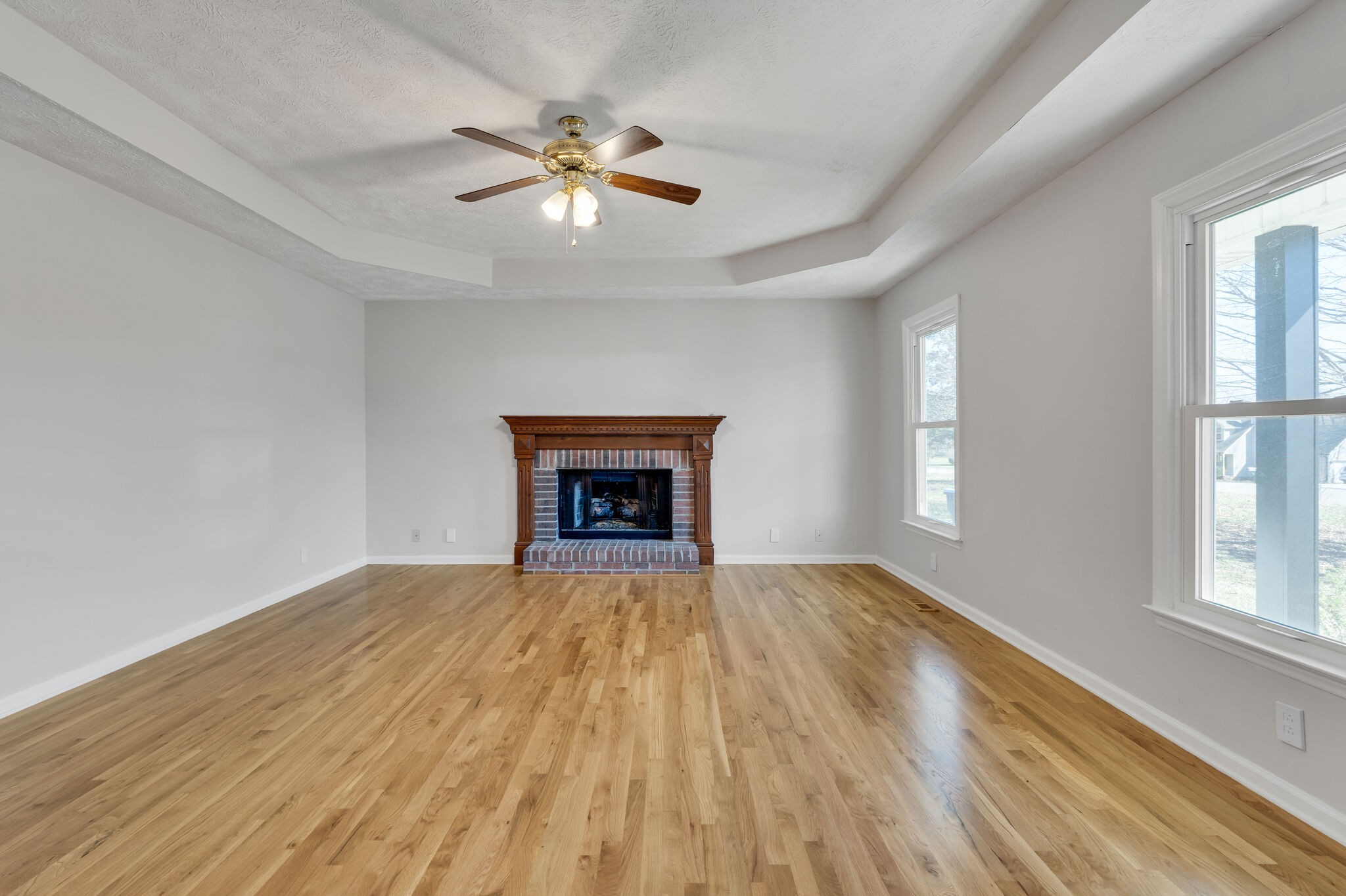 10225 Roanoke Dr