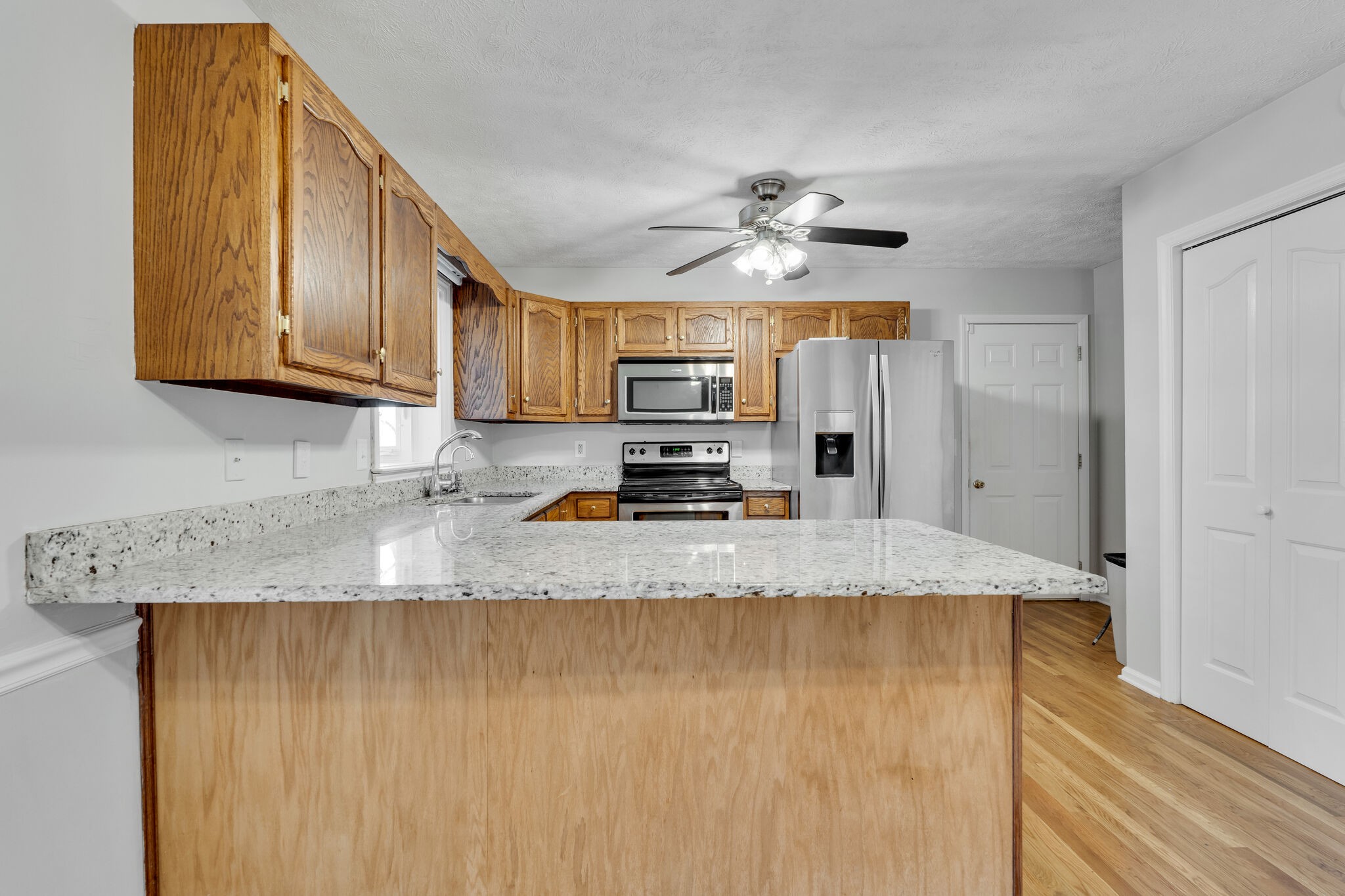 10225 Roanoke Dr