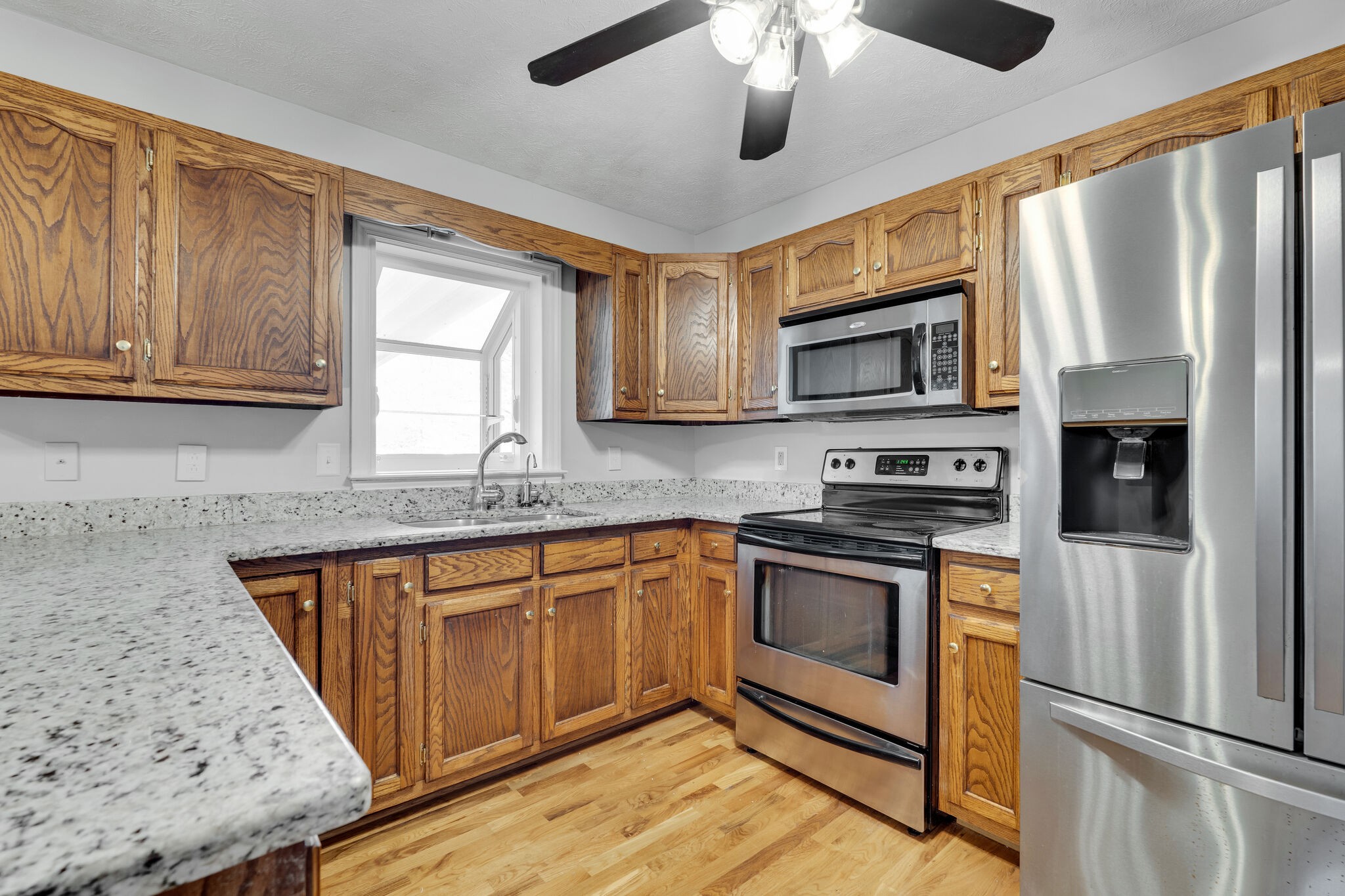 10225 Roanoke Dr