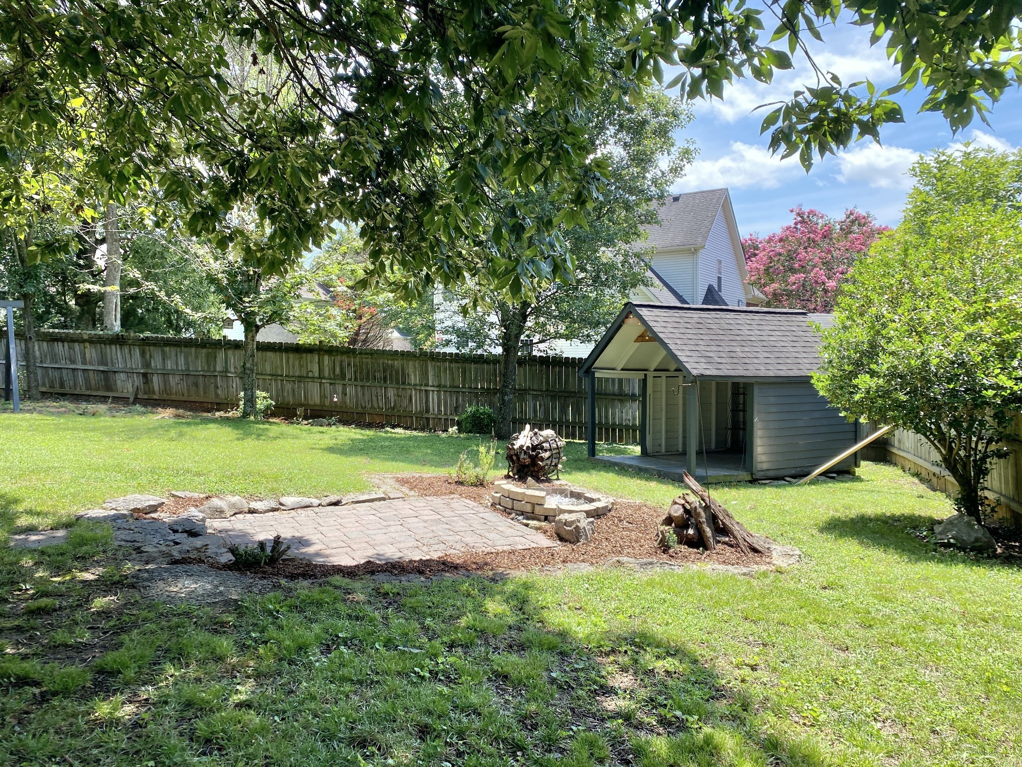 207 Parrish Pl