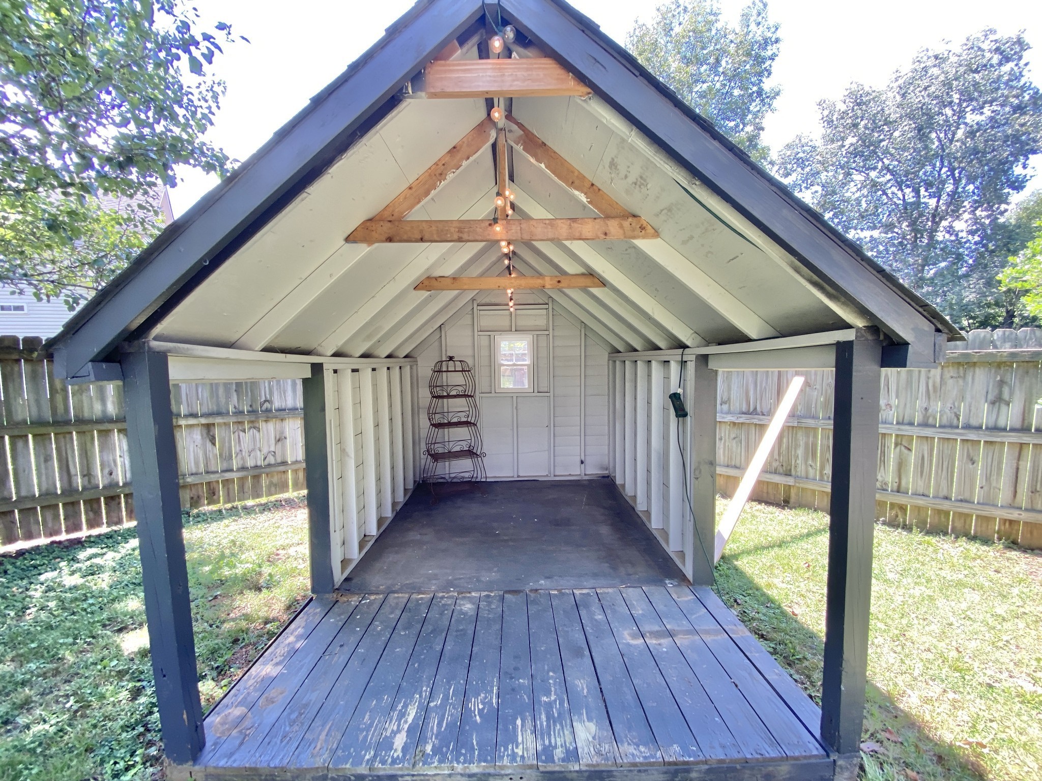 207 Parrish Pl