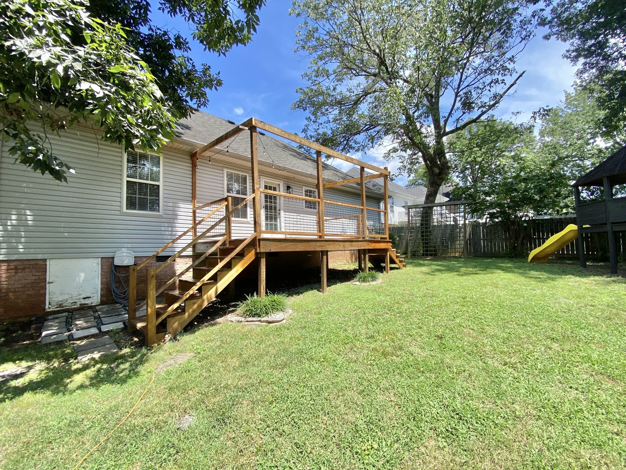 207 Parrish Pl