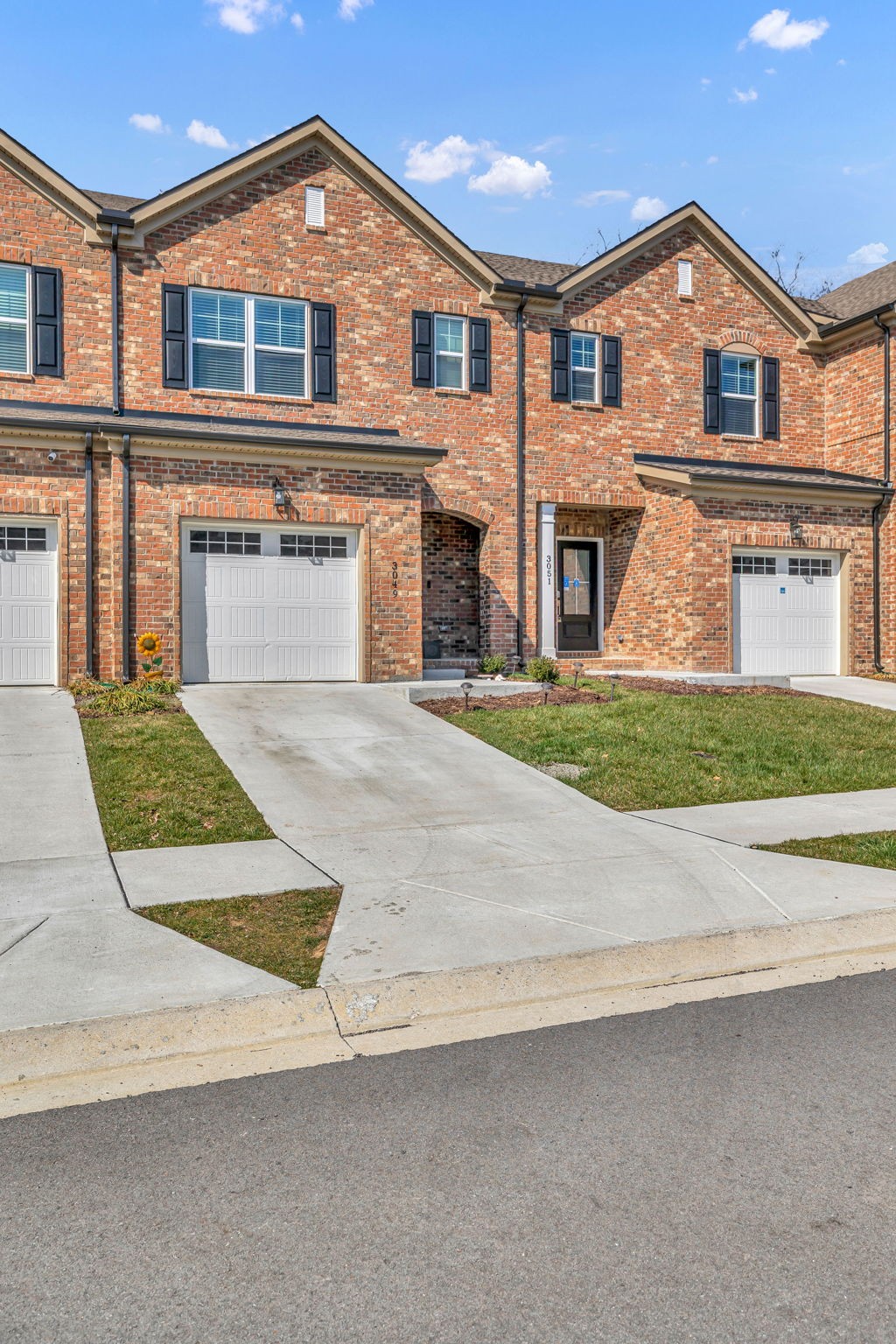 3049 Duvall Dr
