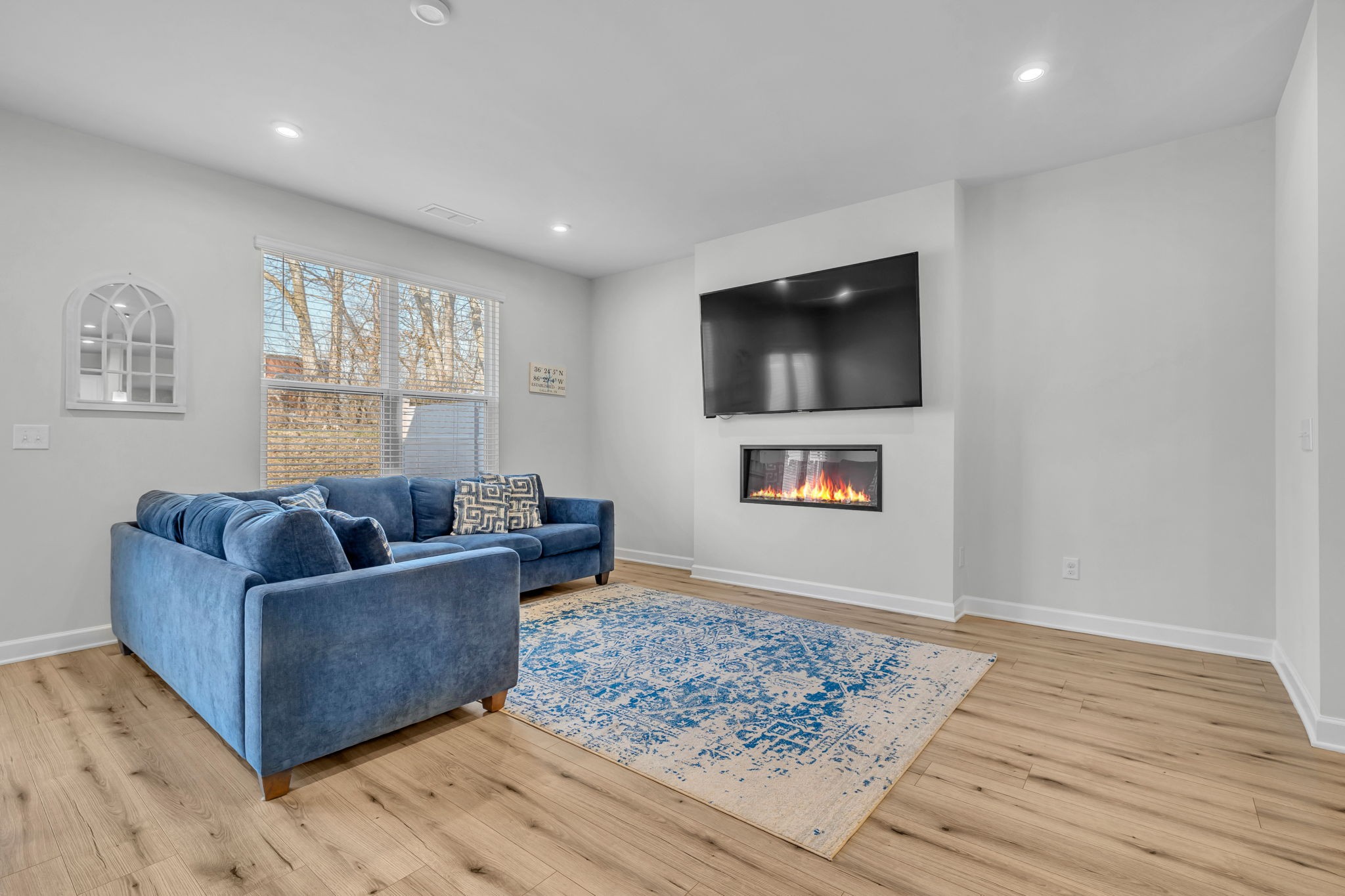 3049 Duvall Dr