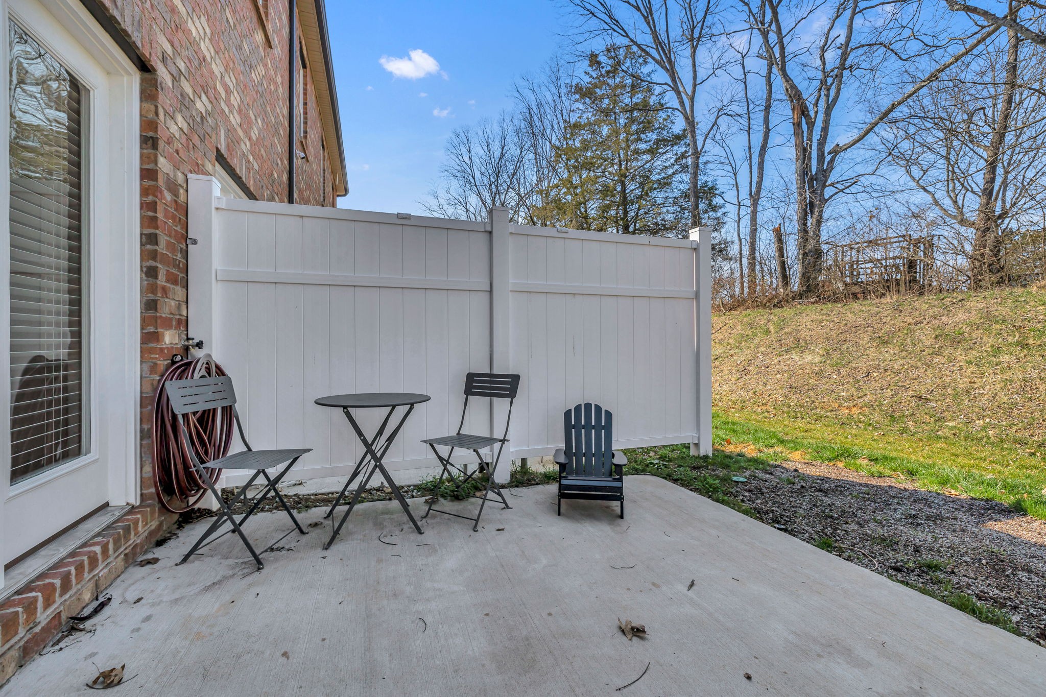 3049 Duvall Dr