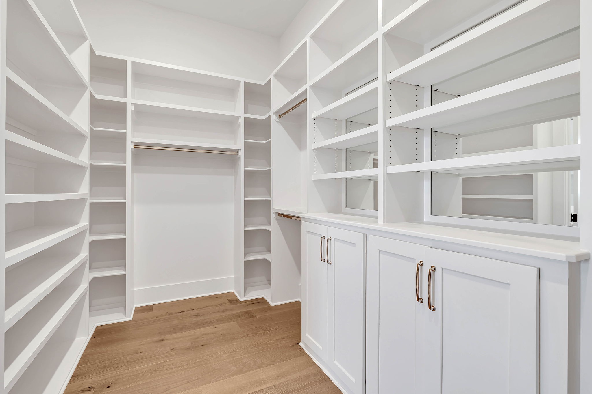 399 Stephens Valley Blvd