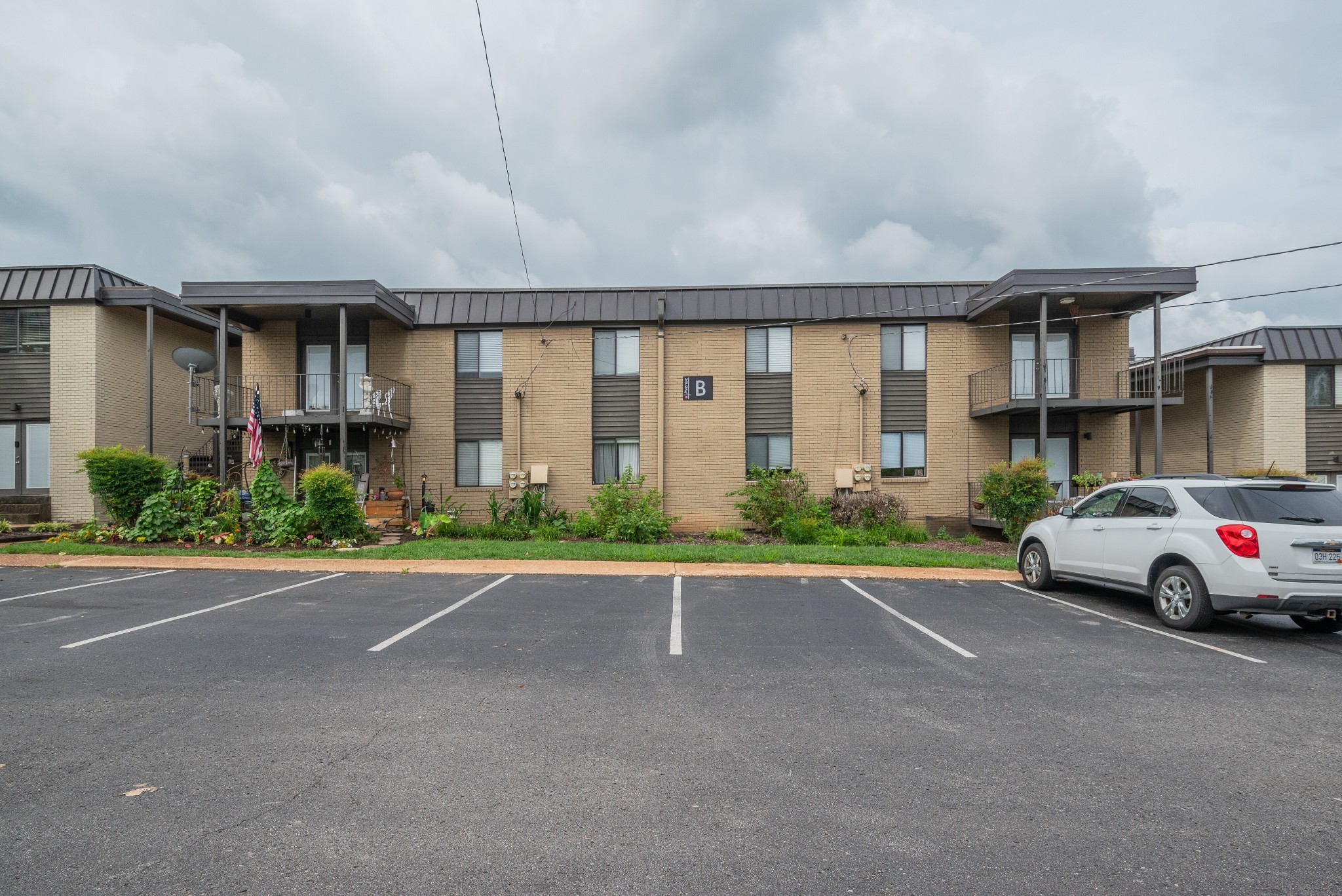 6680 Charlotte Pike Unit: B2