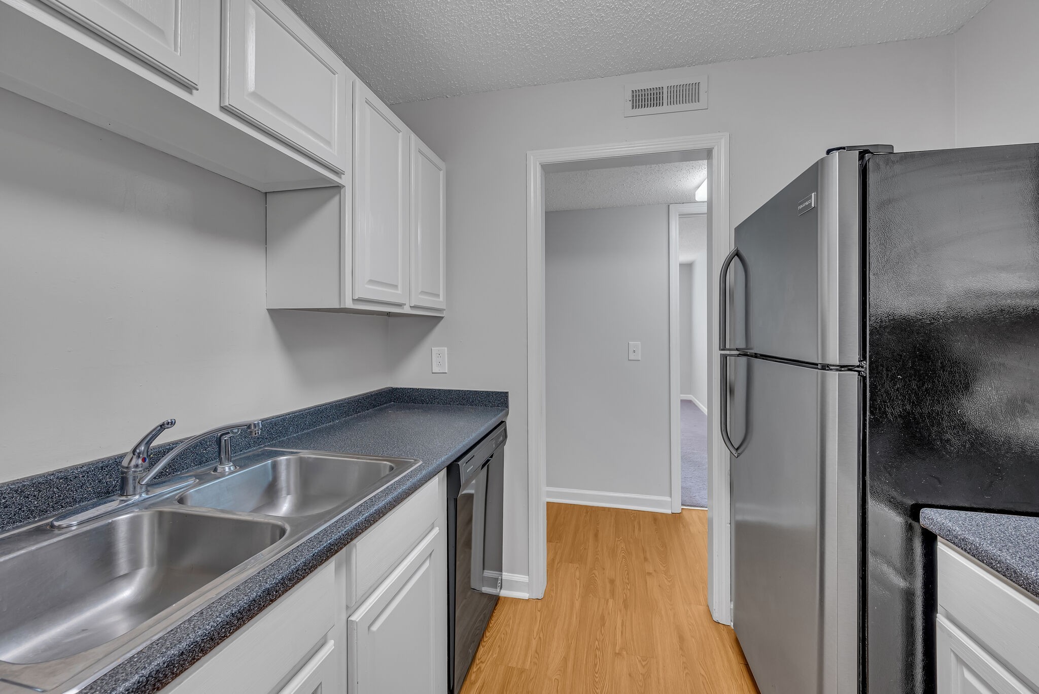6680 Charlotte Pike Unit: B2