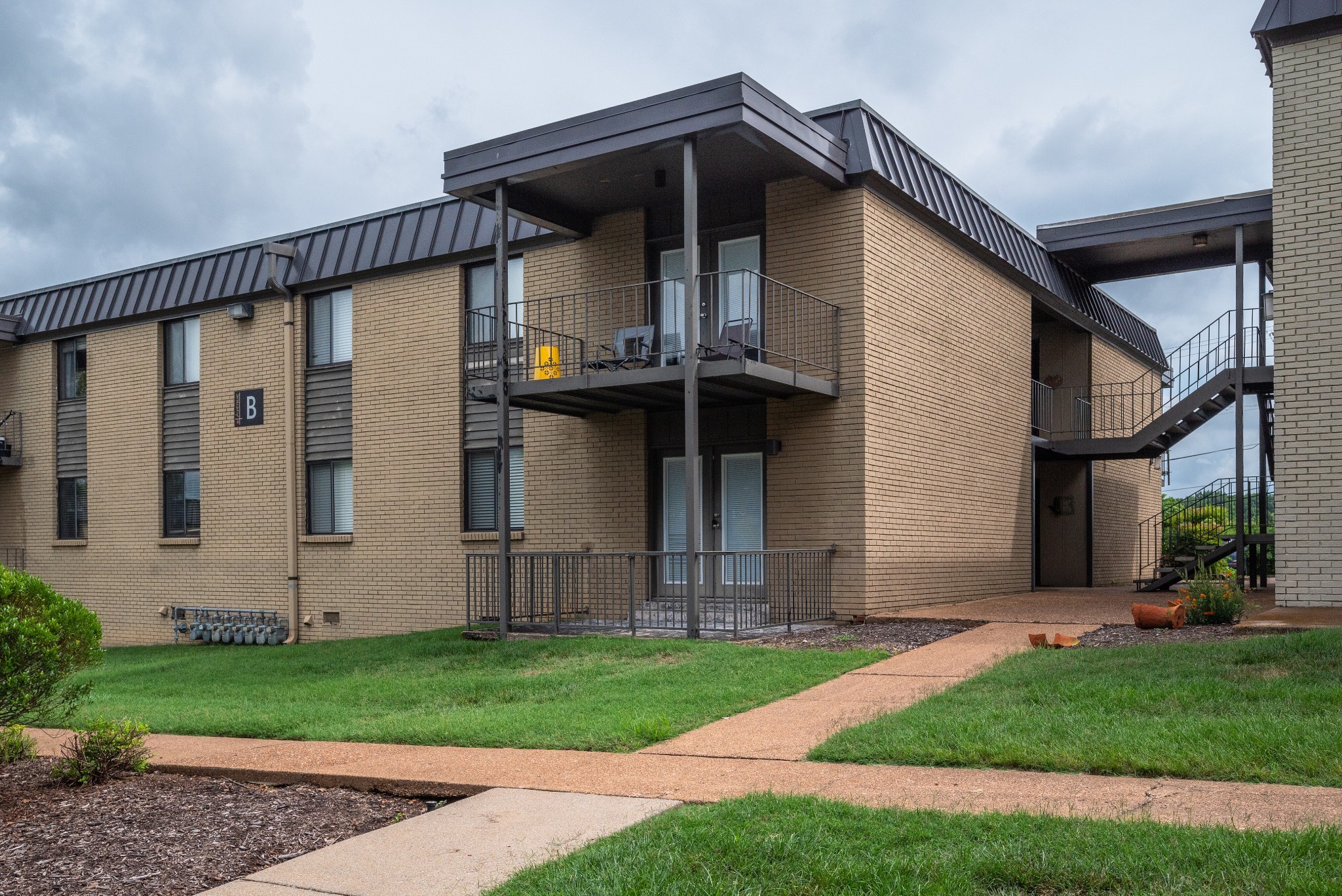 6680 Charlotte Pike Unit: B2
