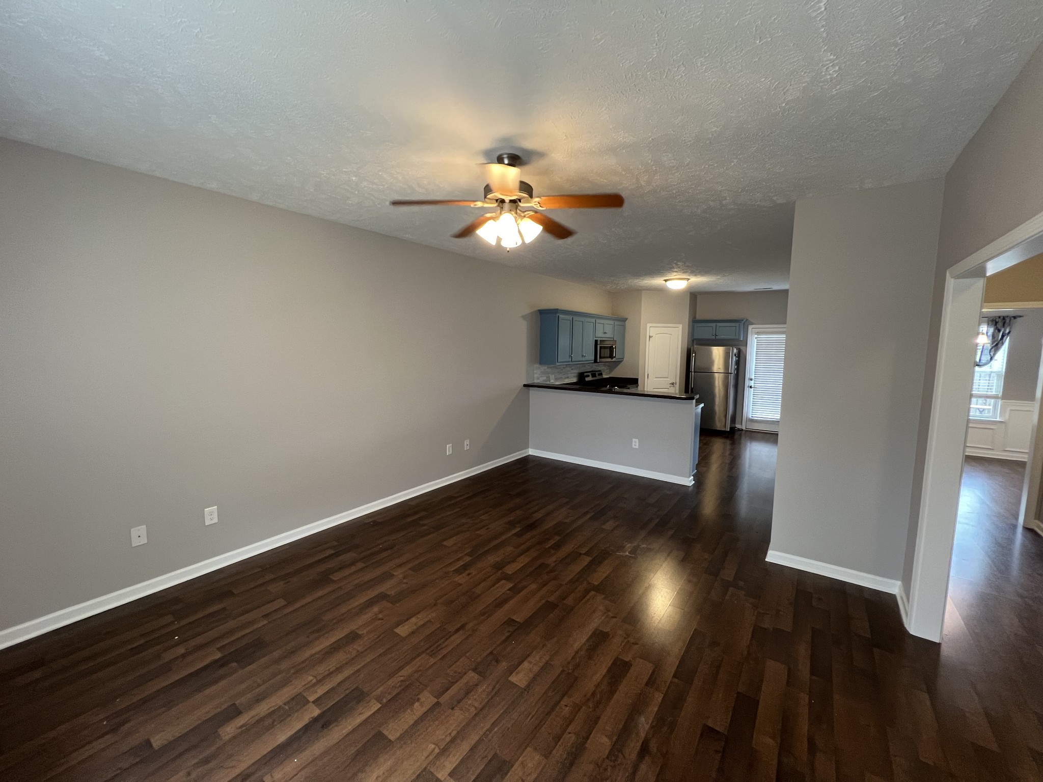 2455 New Holland Cir