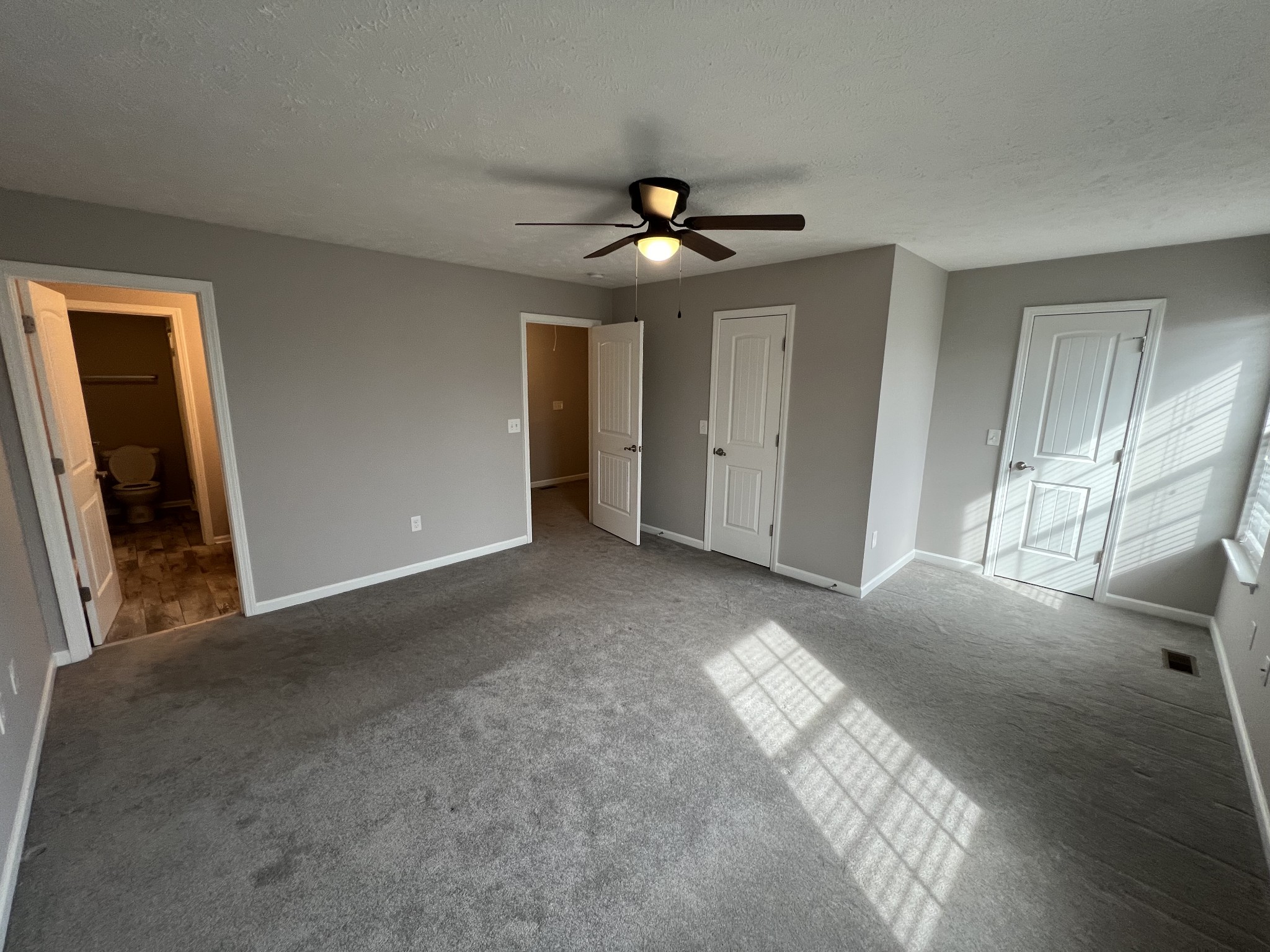 2455 New Holland Cir