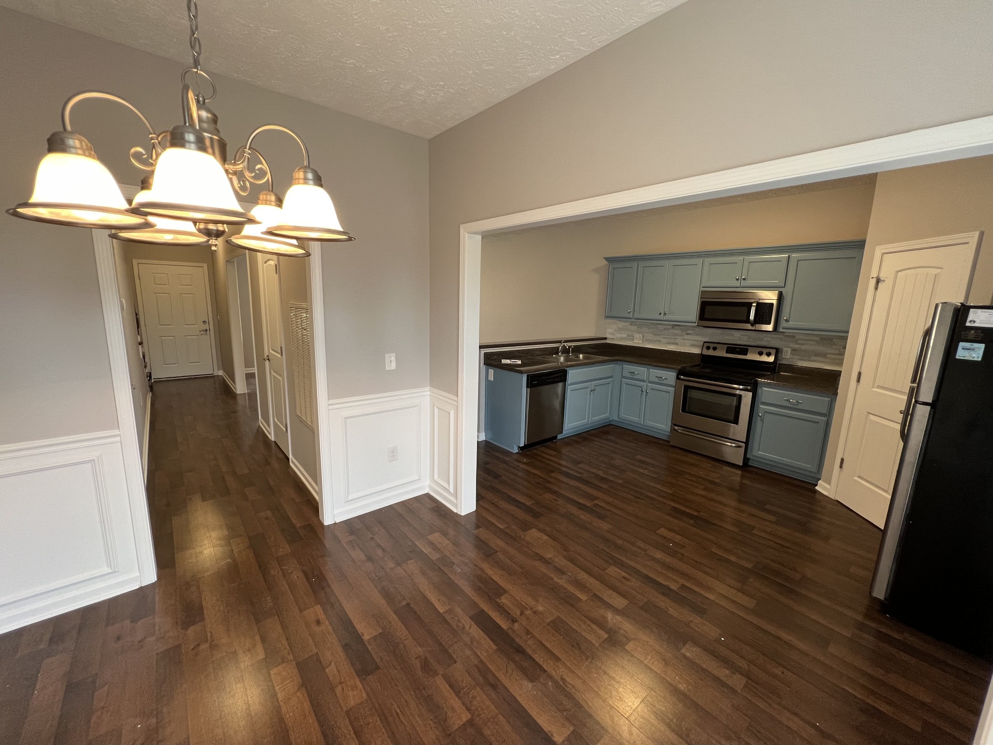 2455 New Holland Cir