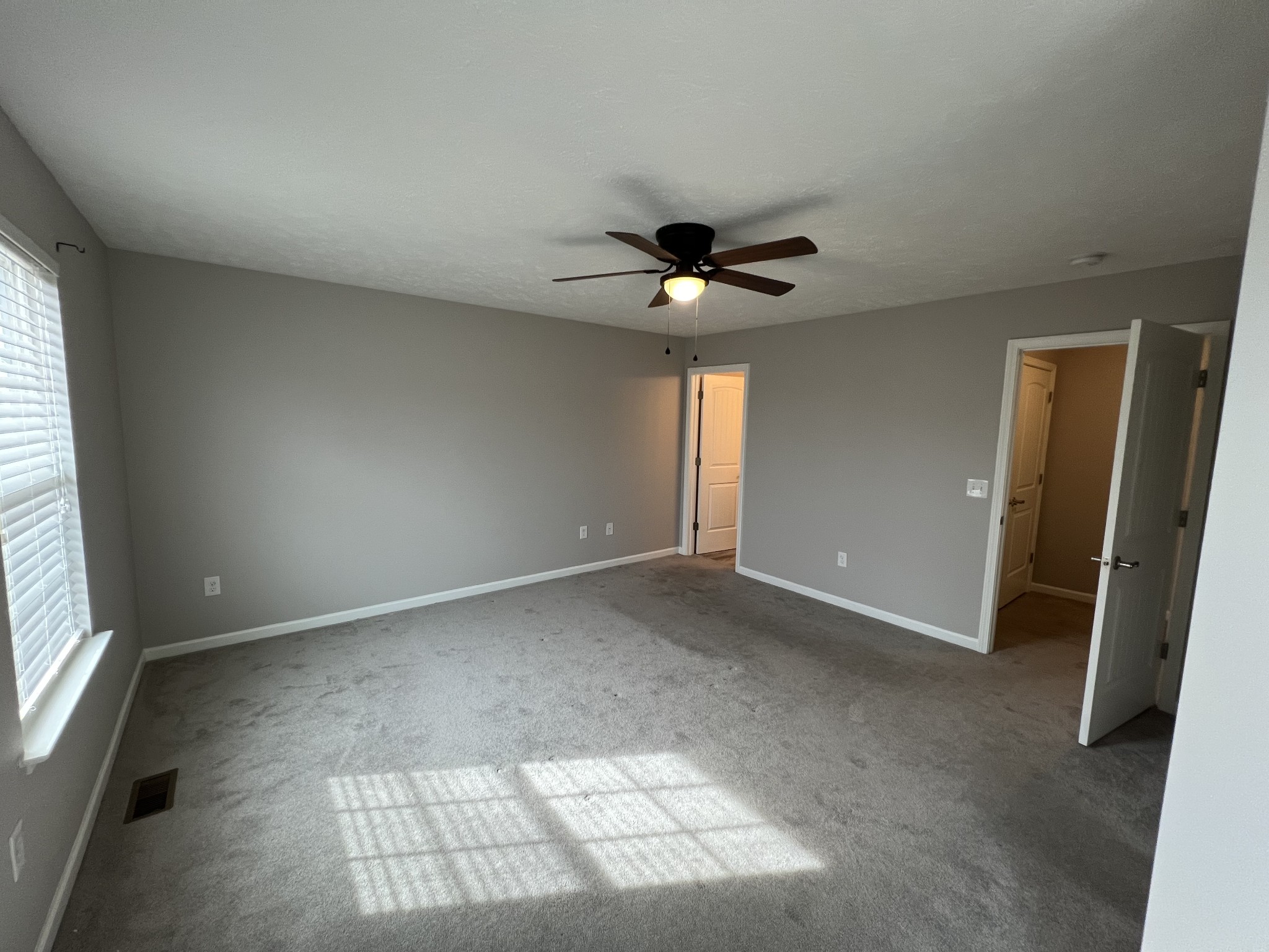 2455 New Holland Cir