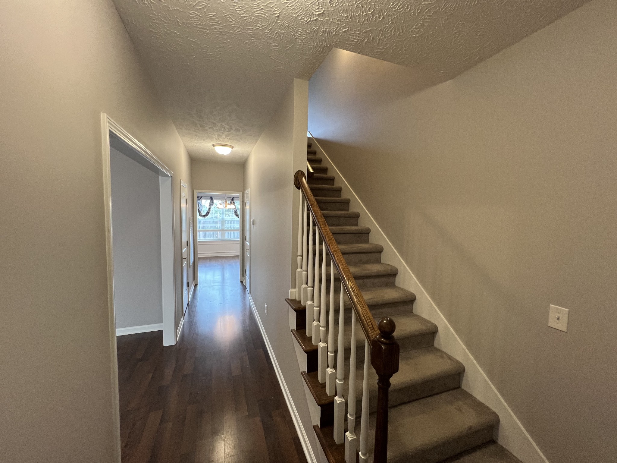 2455 New Holland Cir