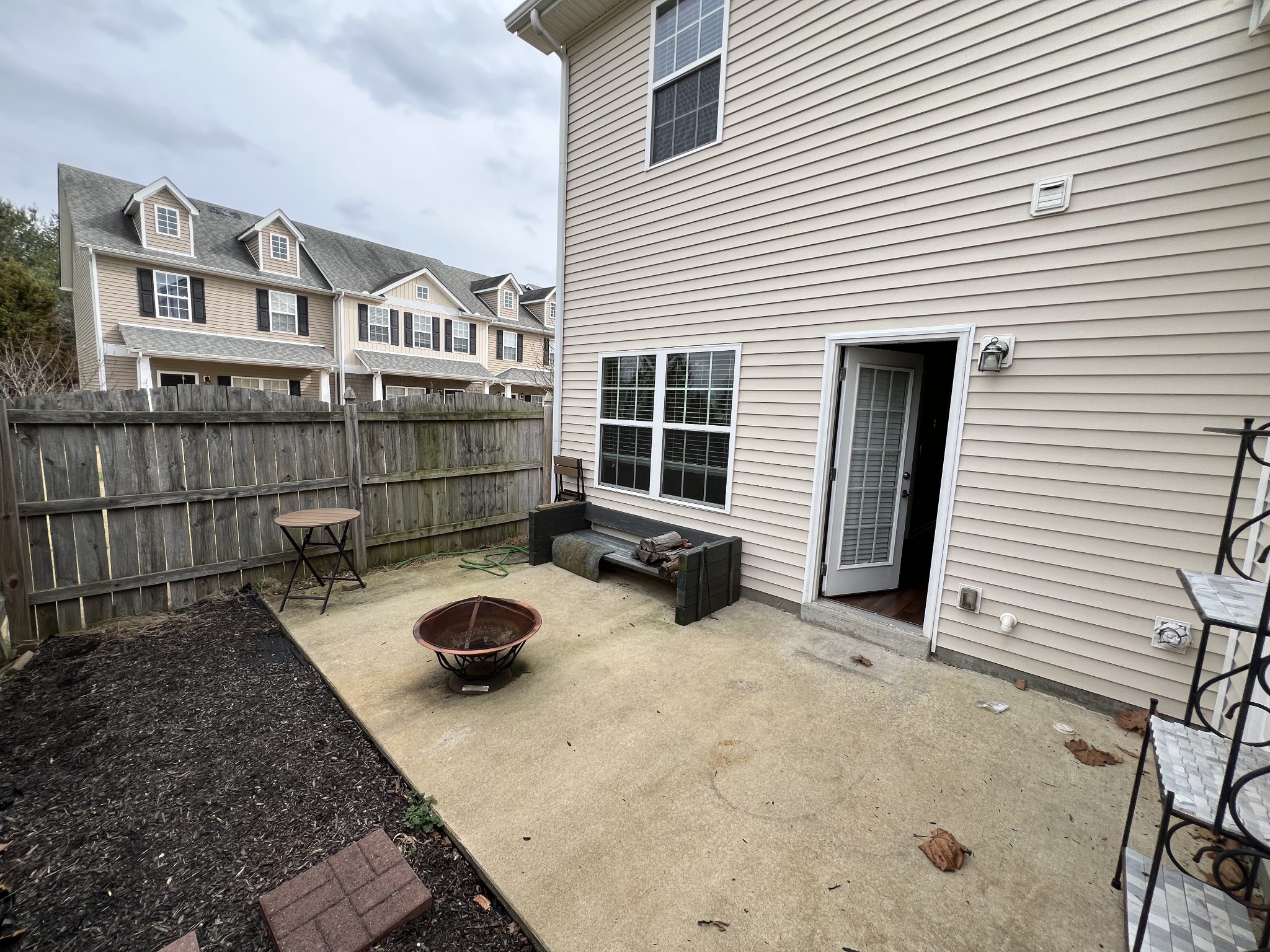 2455 New Holland Cir