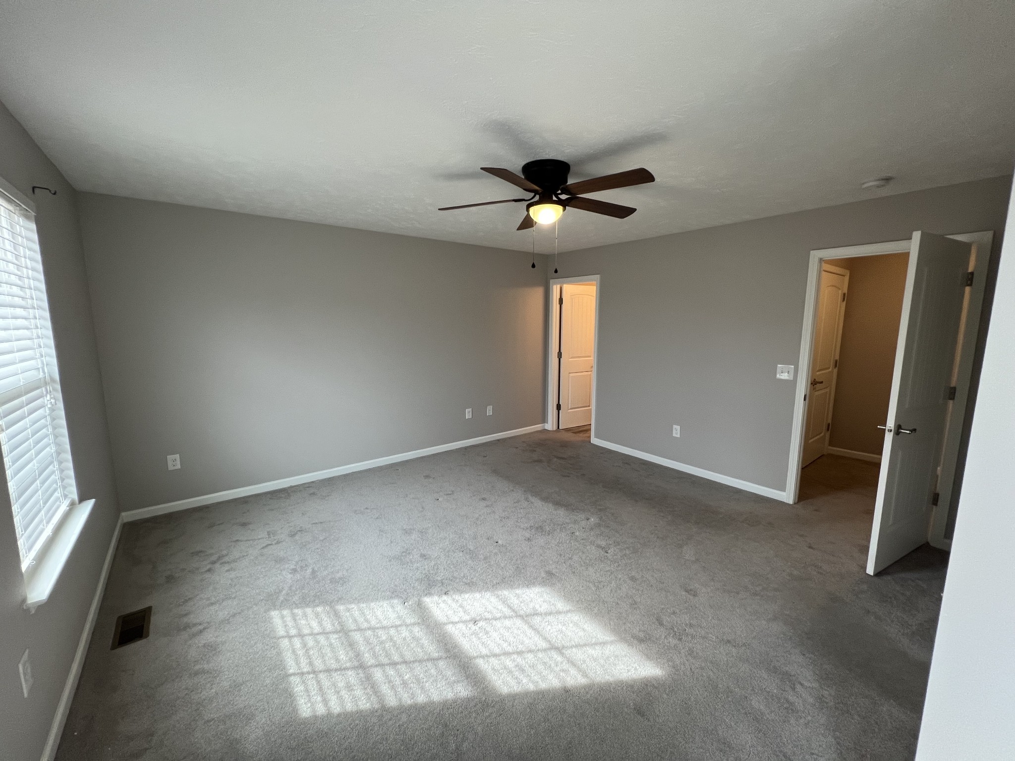 2455 New Holland Cir