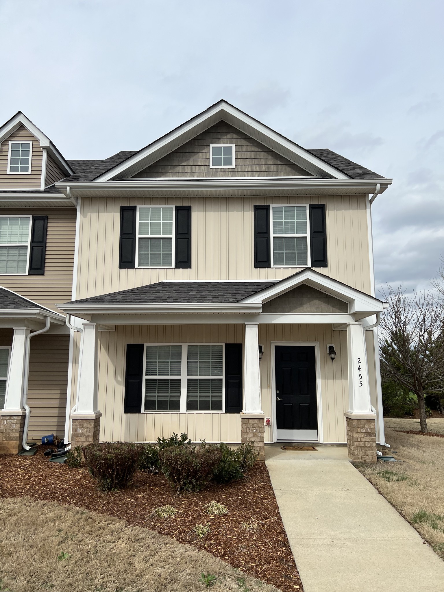 2455 New Holland Cir