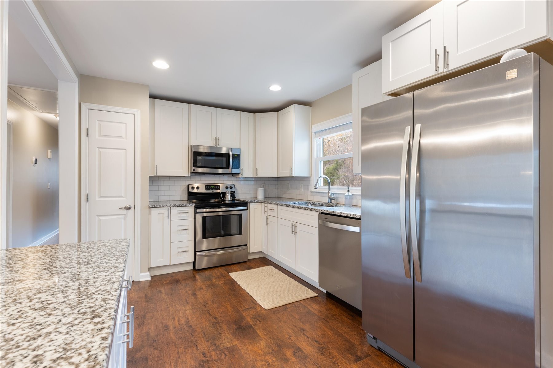 999 Windrowe Dr
