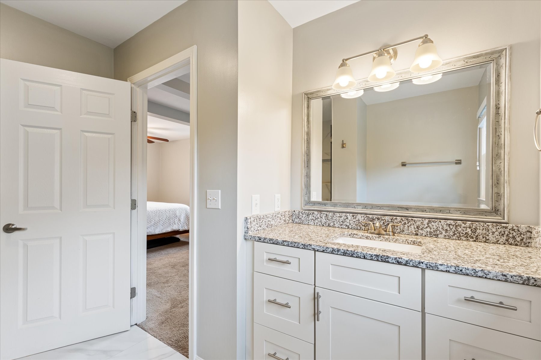 999 Windrowe Dr