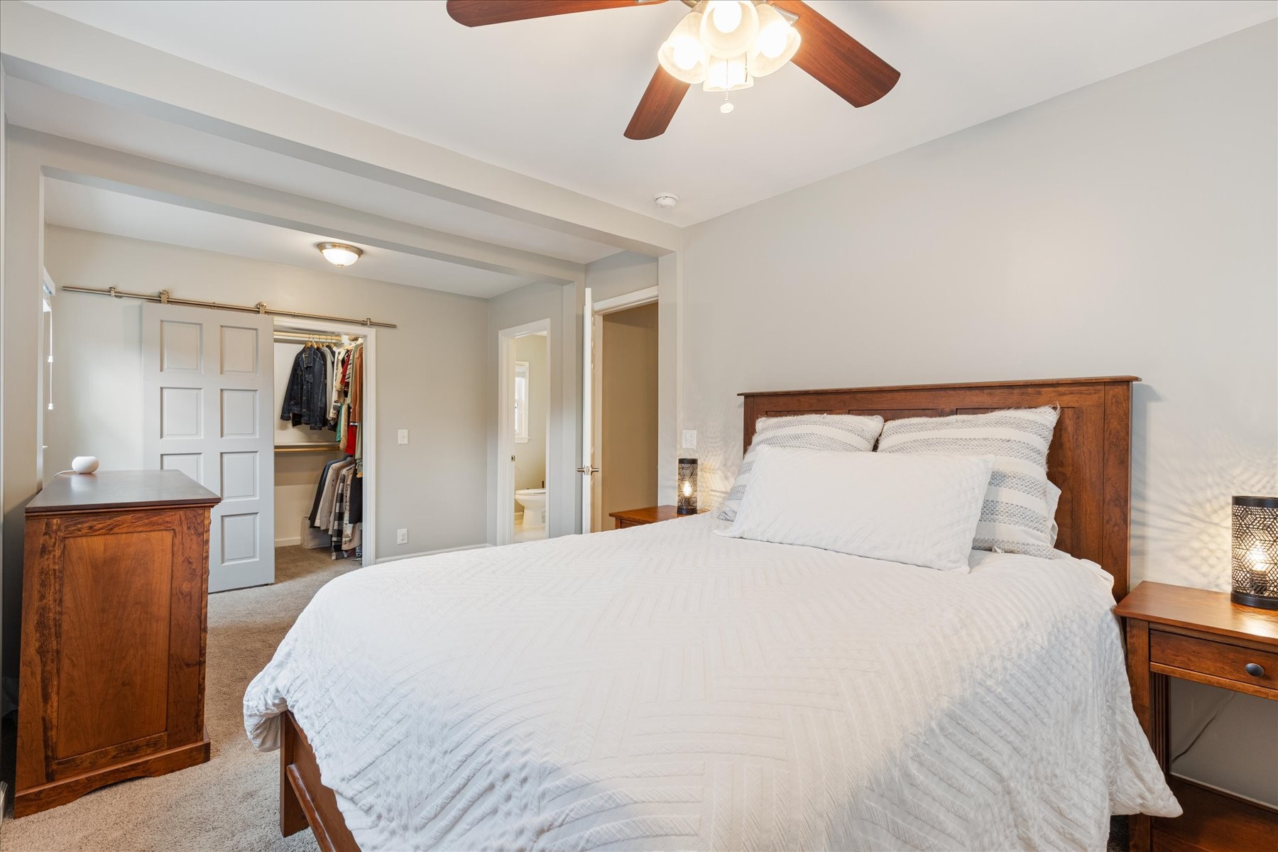 999 Windrowe Dr