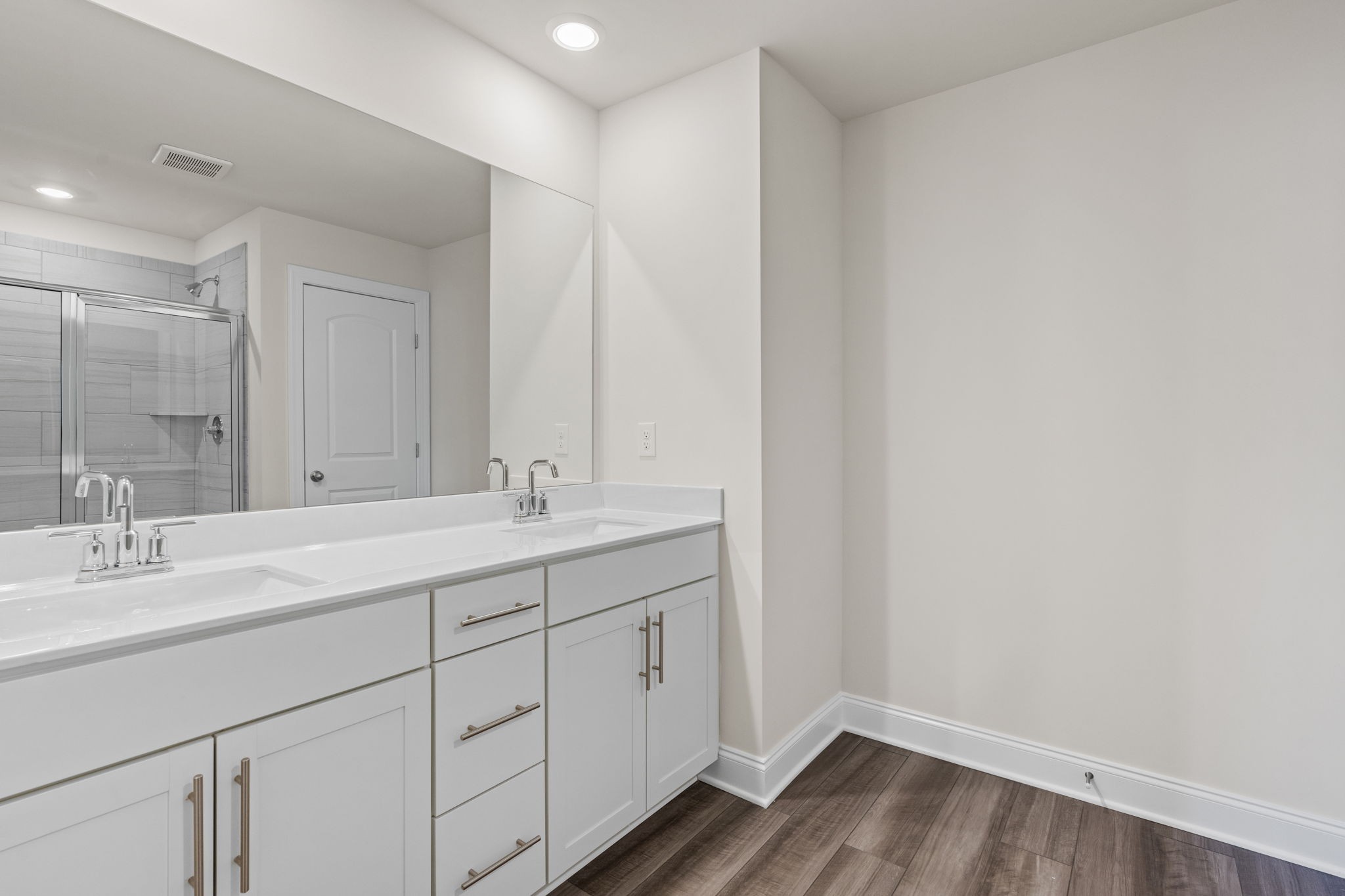 1521 Henderson Point Aly