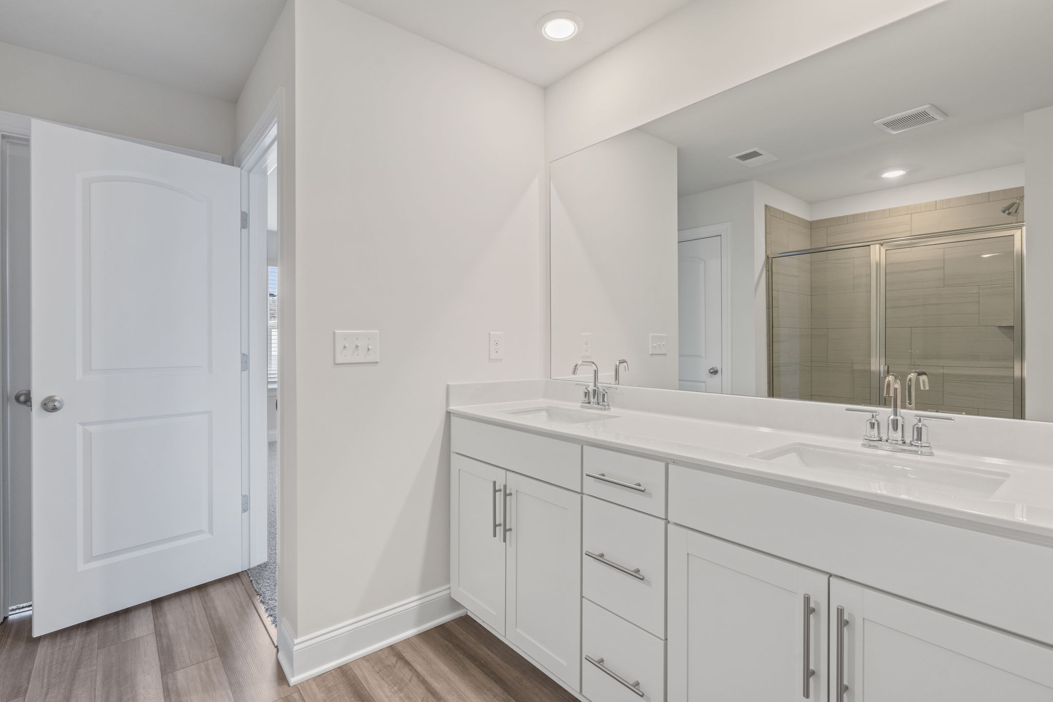 1521 Henderson Point Aly