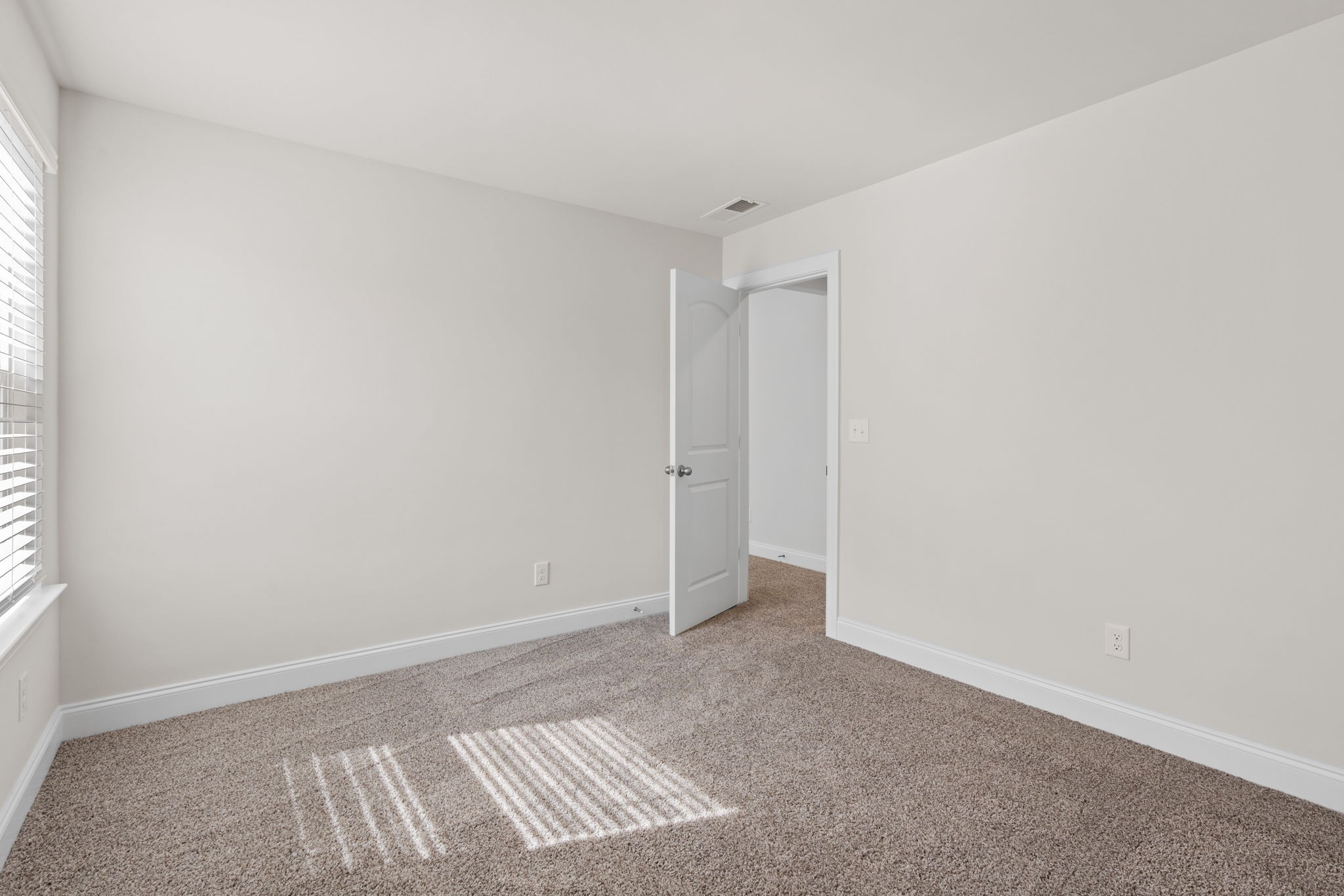 1521 Henderson Point Aly