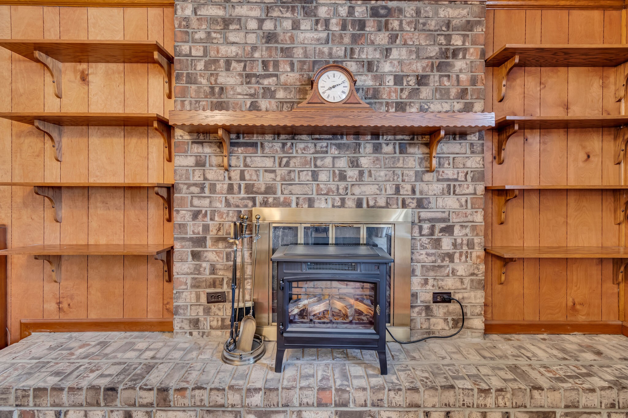 426 Clearwater Dr
