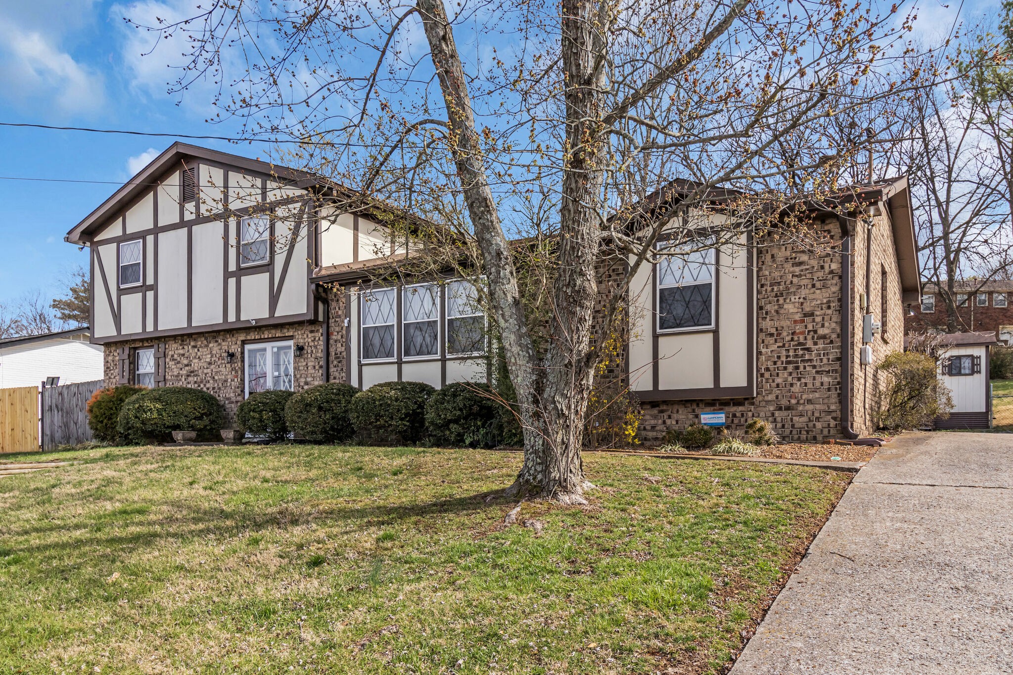 426 Clearwater Dr