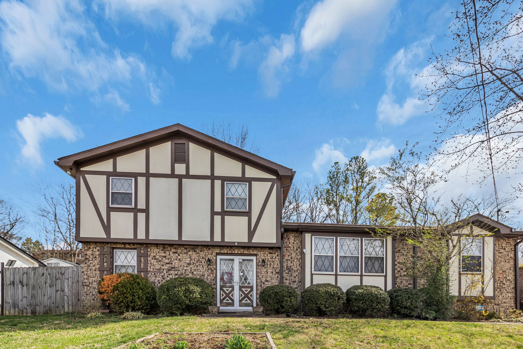 426 Clearwater Dr
