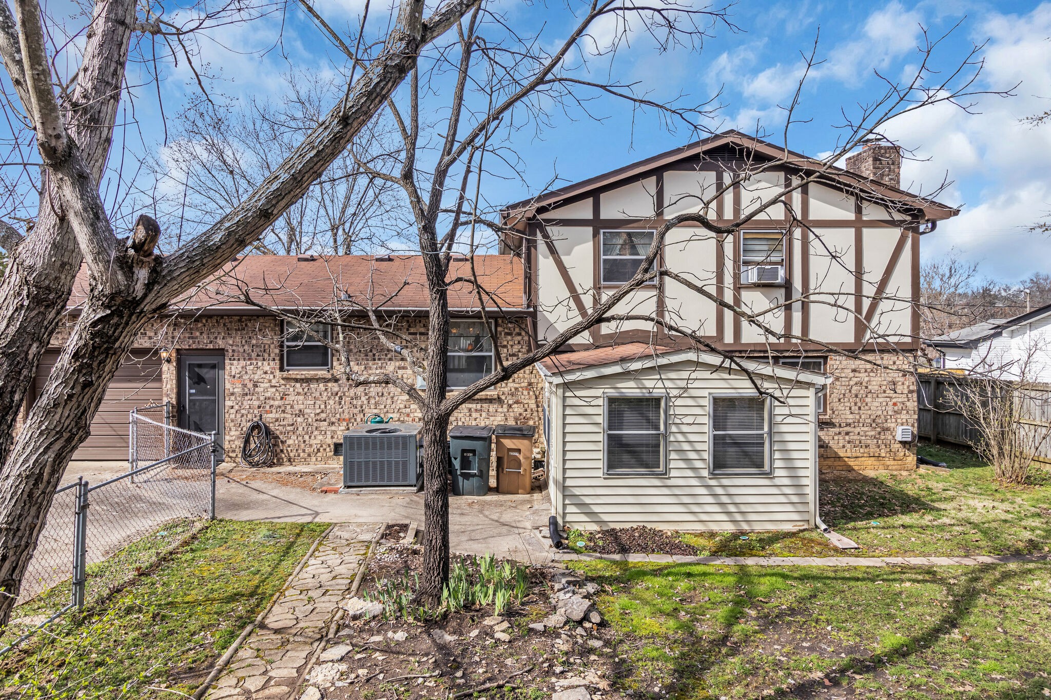 426 Clearwater Dr