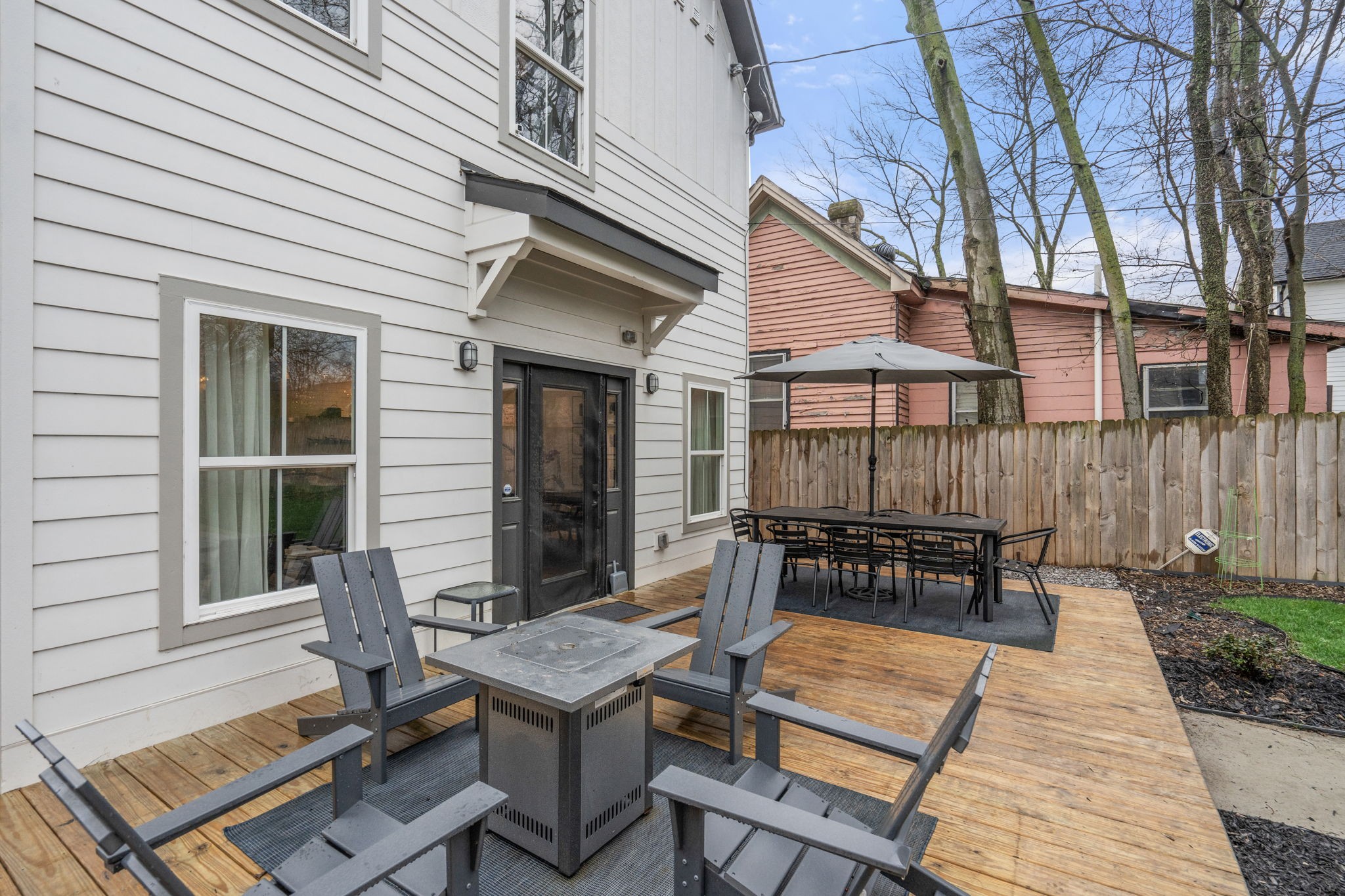 112 Claiborne St