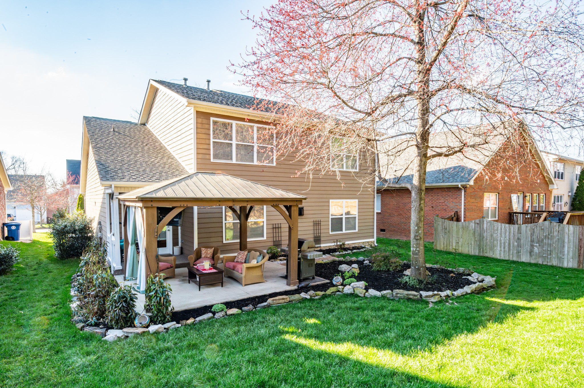 1020 Dunrobin Dr